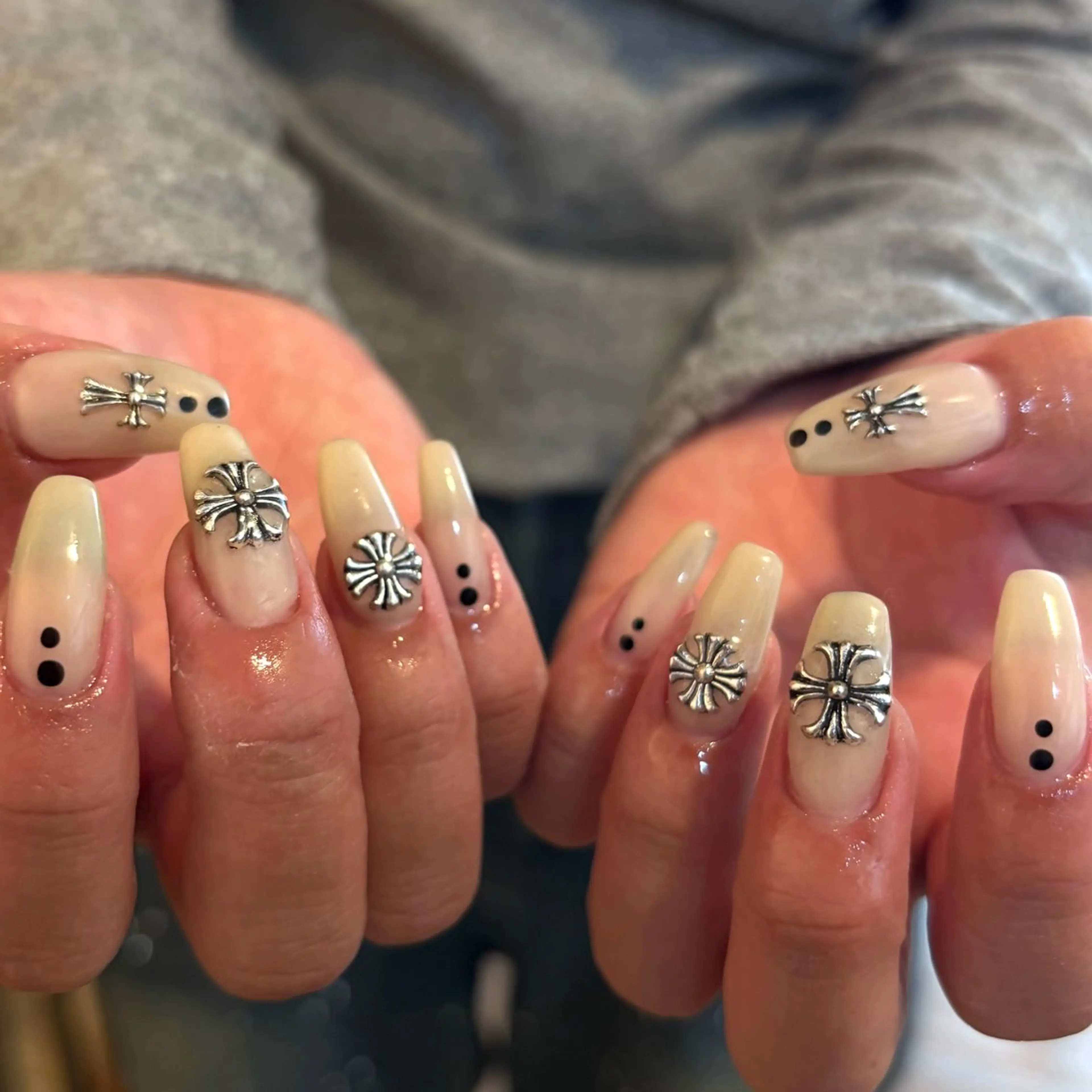 ネイル ハンドネイル フットネイル yuri / 個性派nailのネイルデザイン