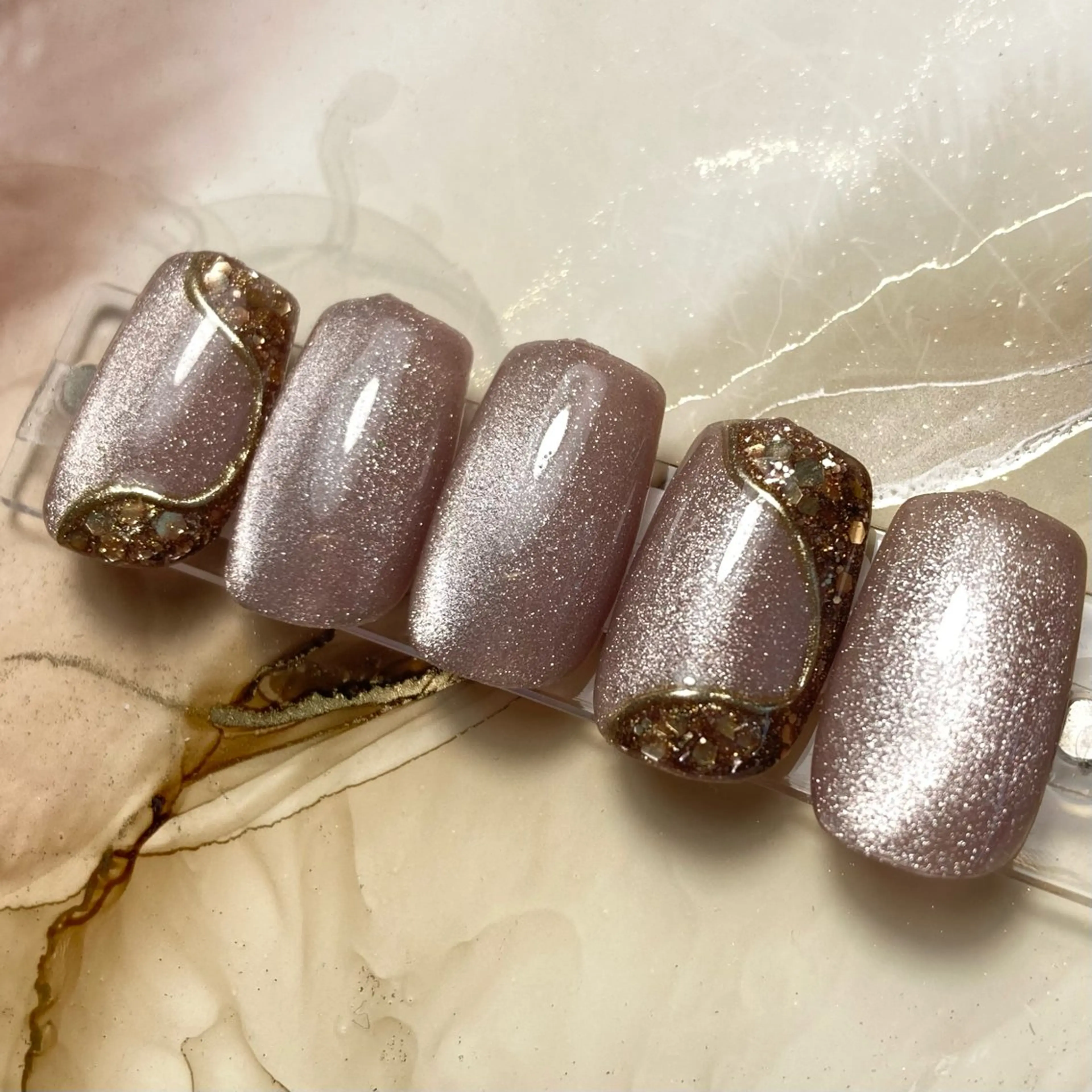 ネイル Legit nail salonのネイルデザイン