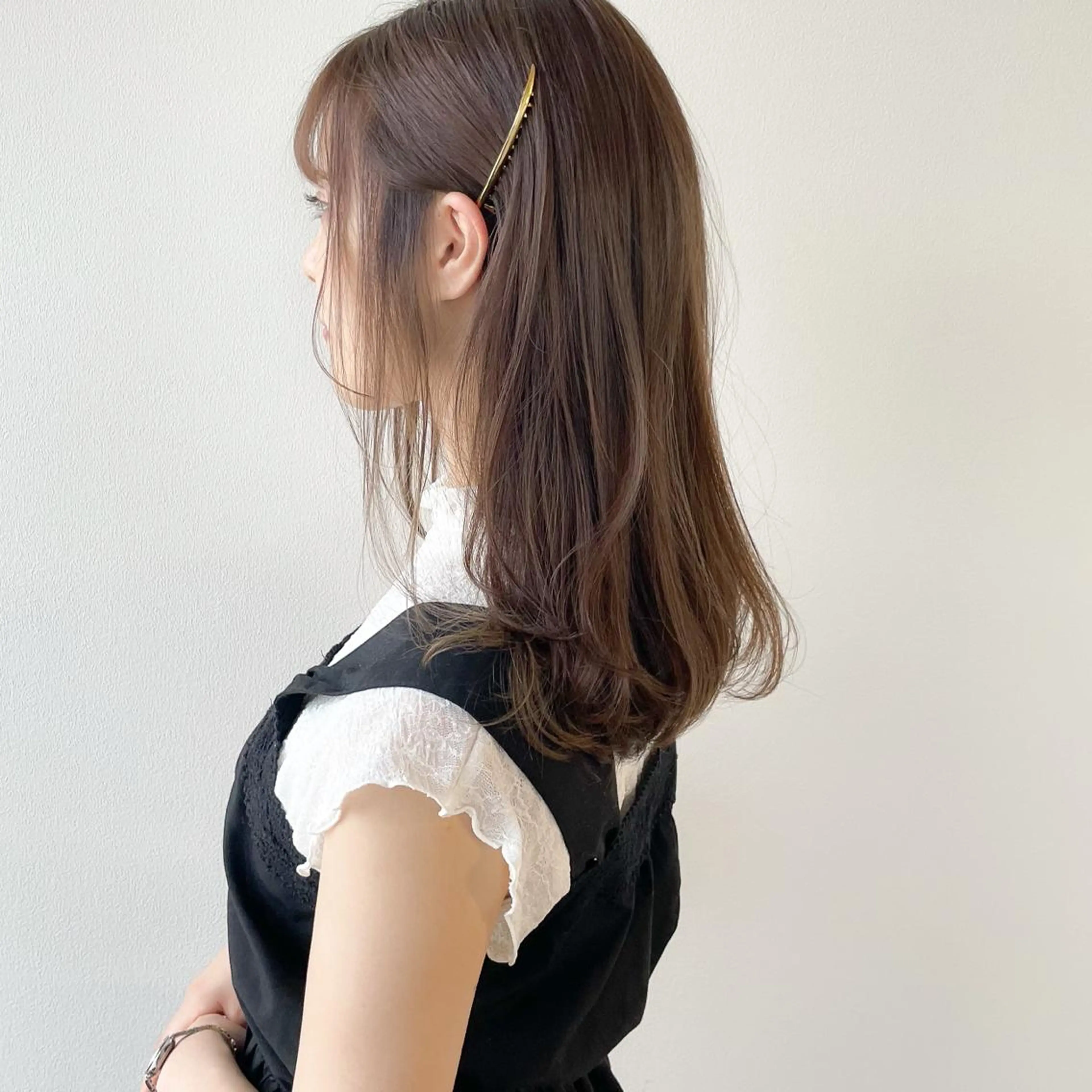 セミロング カラー ヘアアレンジ autre所属・大久保 ひでなりのヘアスタイル