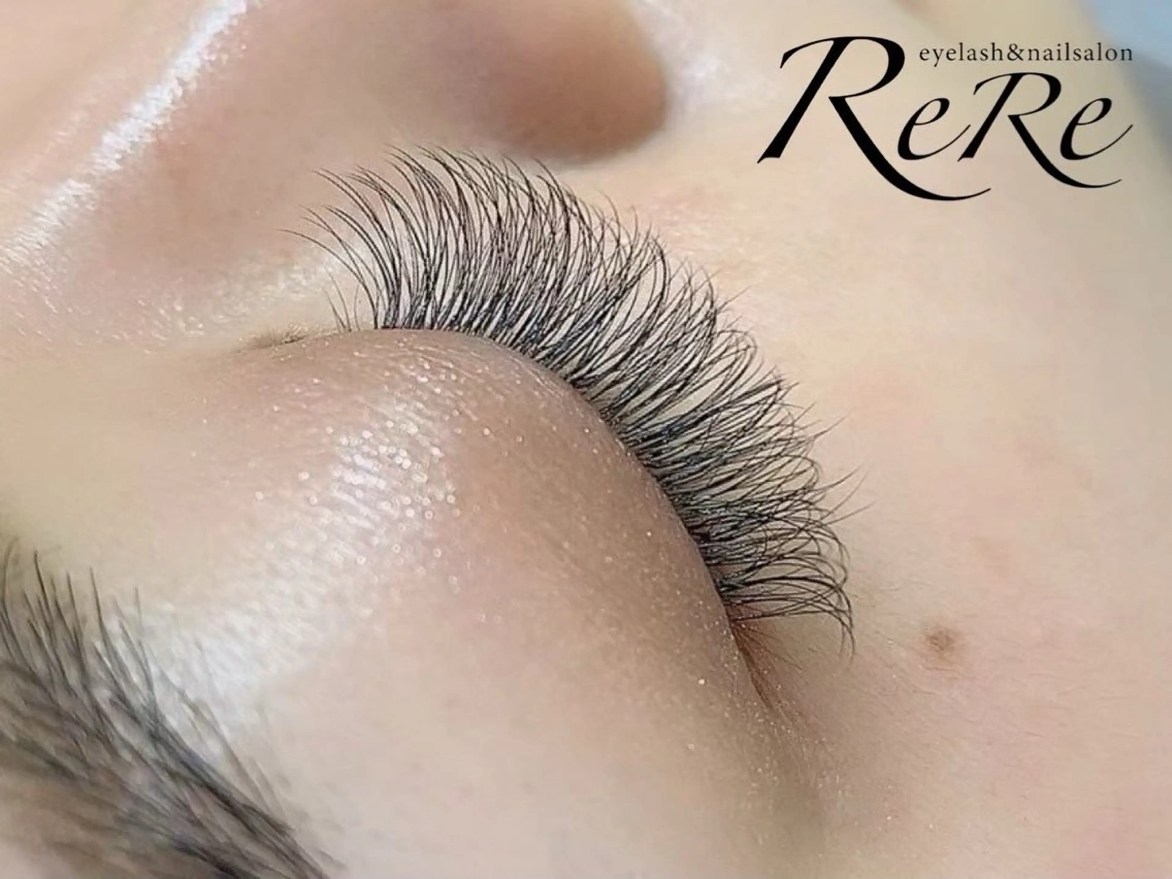 マツエクフラット🤍オフあり100本🤍オフなし120本の写真