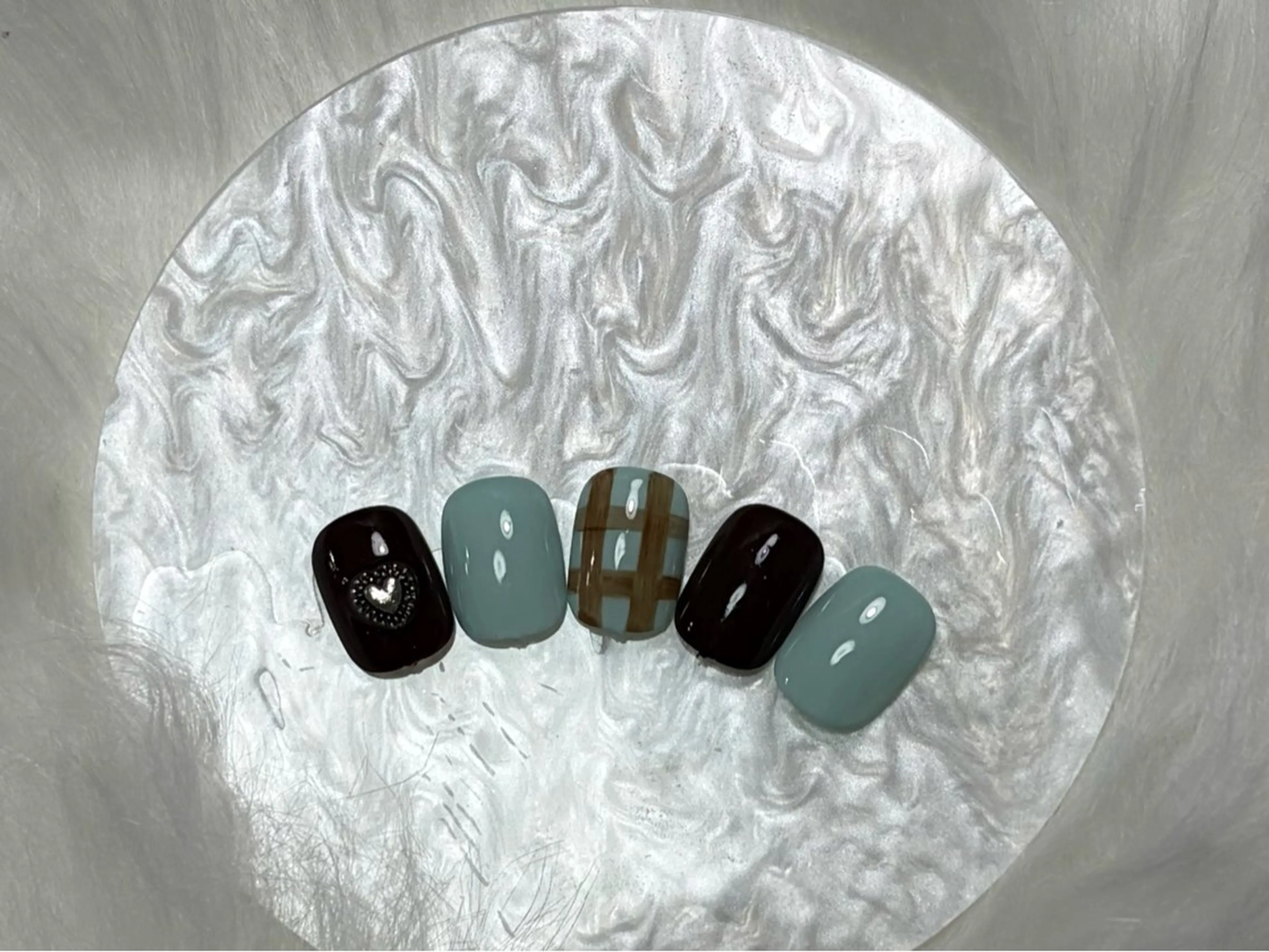 ネイル ハンドネイル ハンドケア アントレイ ネイル所属・entree アントレイ ネイルのネイルデザイン