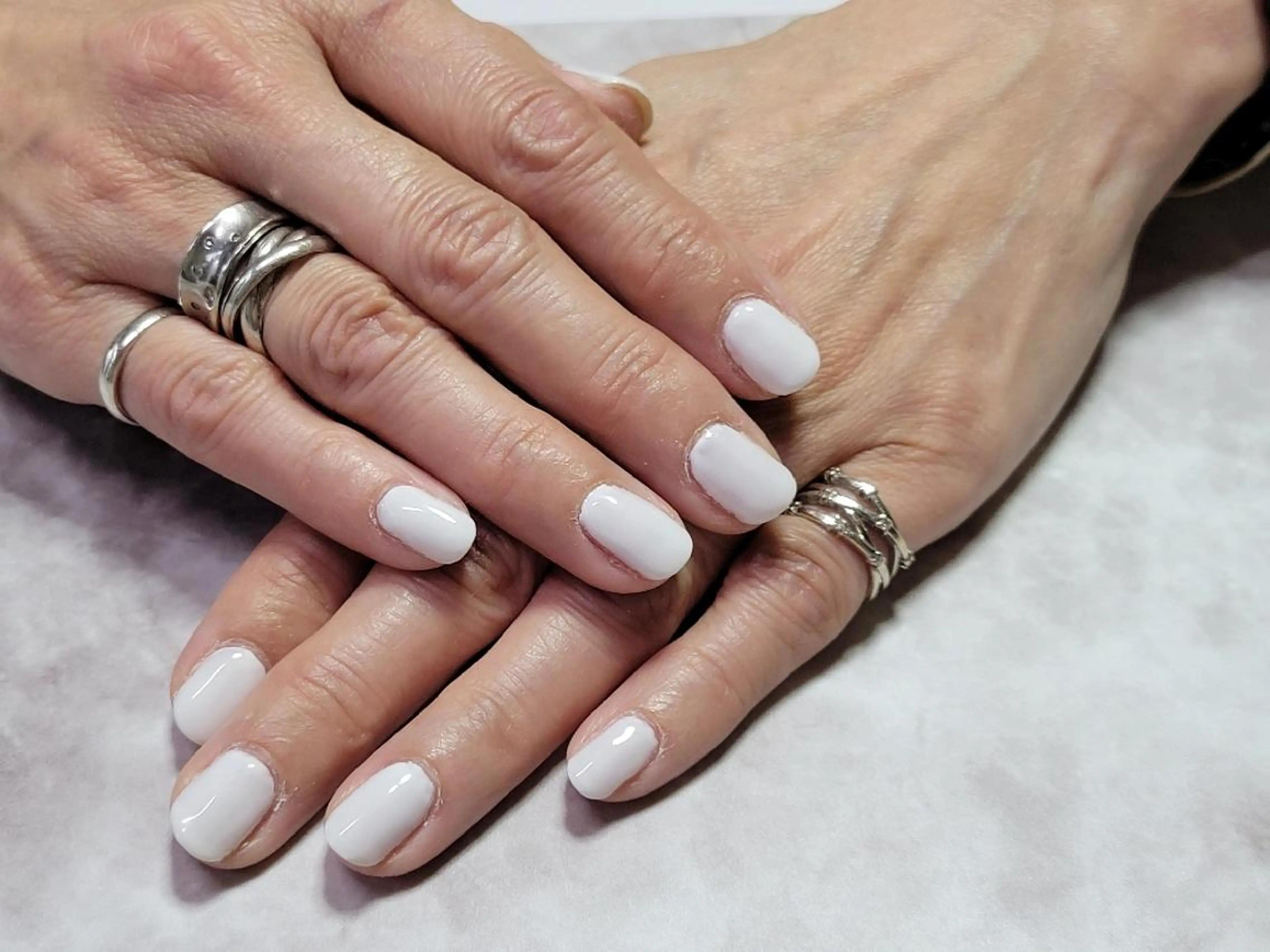 ネイル ワンカラーネイル ホワイト Nails and  Beauty-Mのネイルデザイン