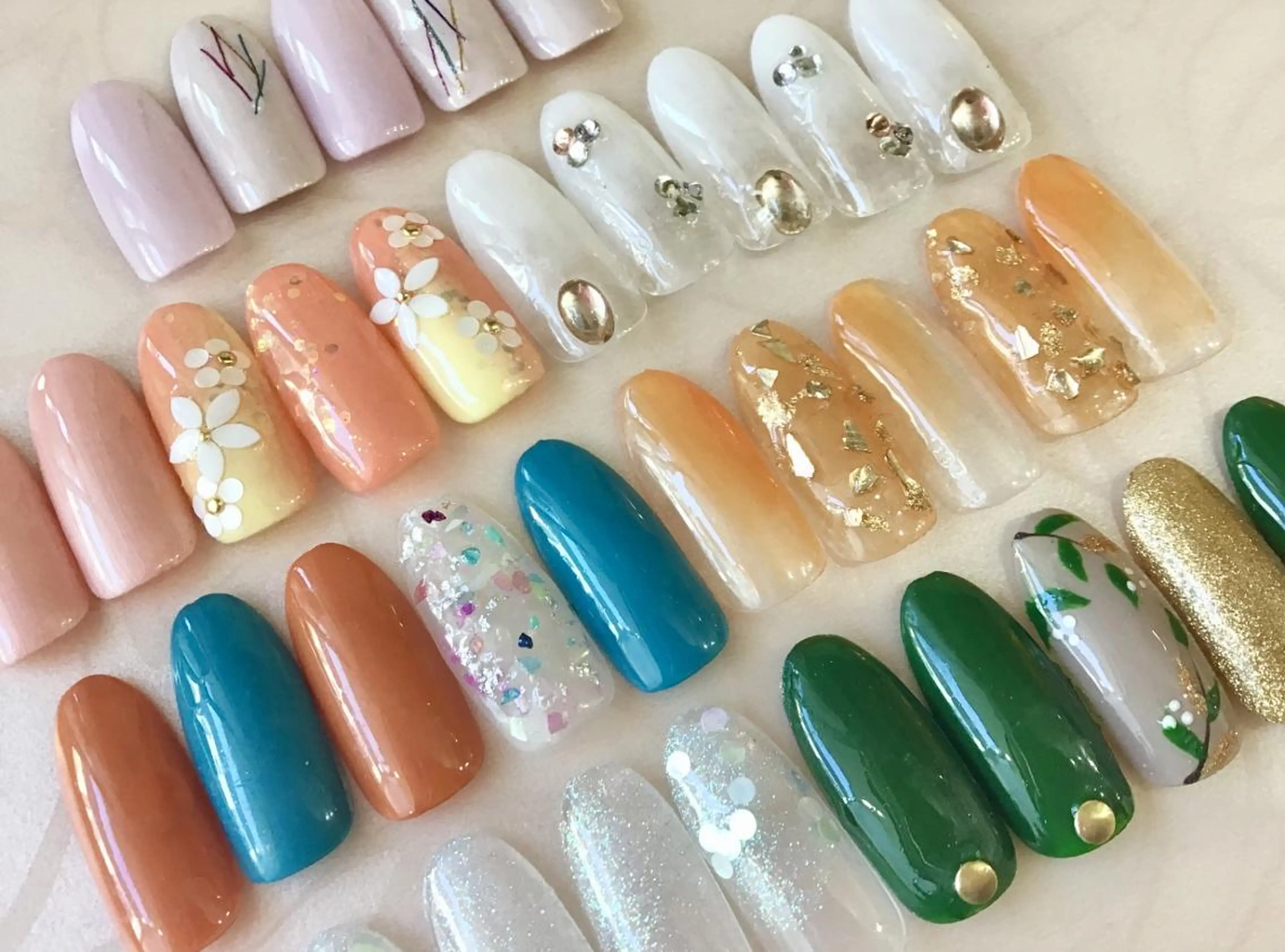 ネイル アートネイル フットネイル フレンチネイル ジェルネイル ハート ハンドネイル マグネットネイル💛 Hayakawaのネイルデザイン