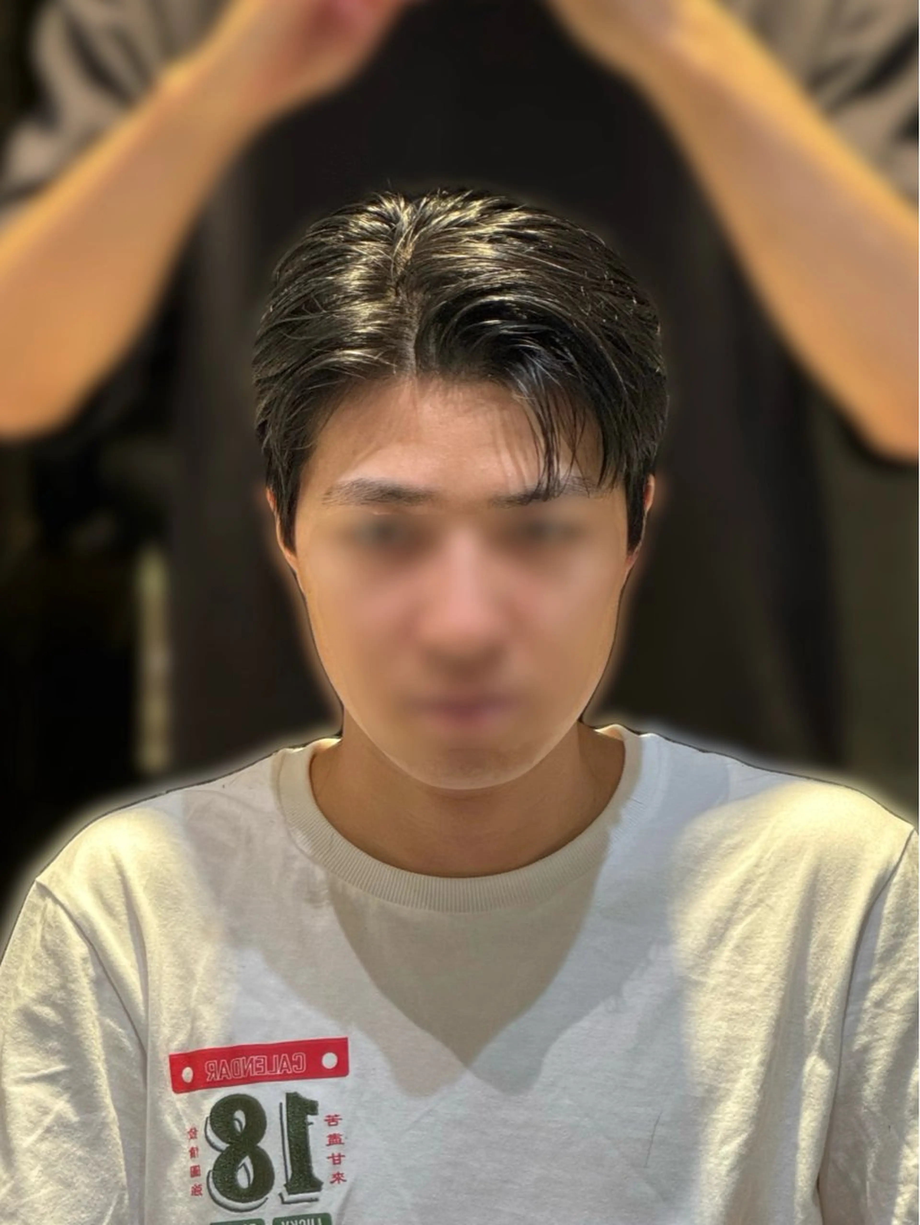 ショート パーマ メンズ センターパート コンマヘア ダウンパーマ カルマパーマ メンズ韓国風 YUKI🇰🇷 カルマ／ダウンパーマのヘアスタイル