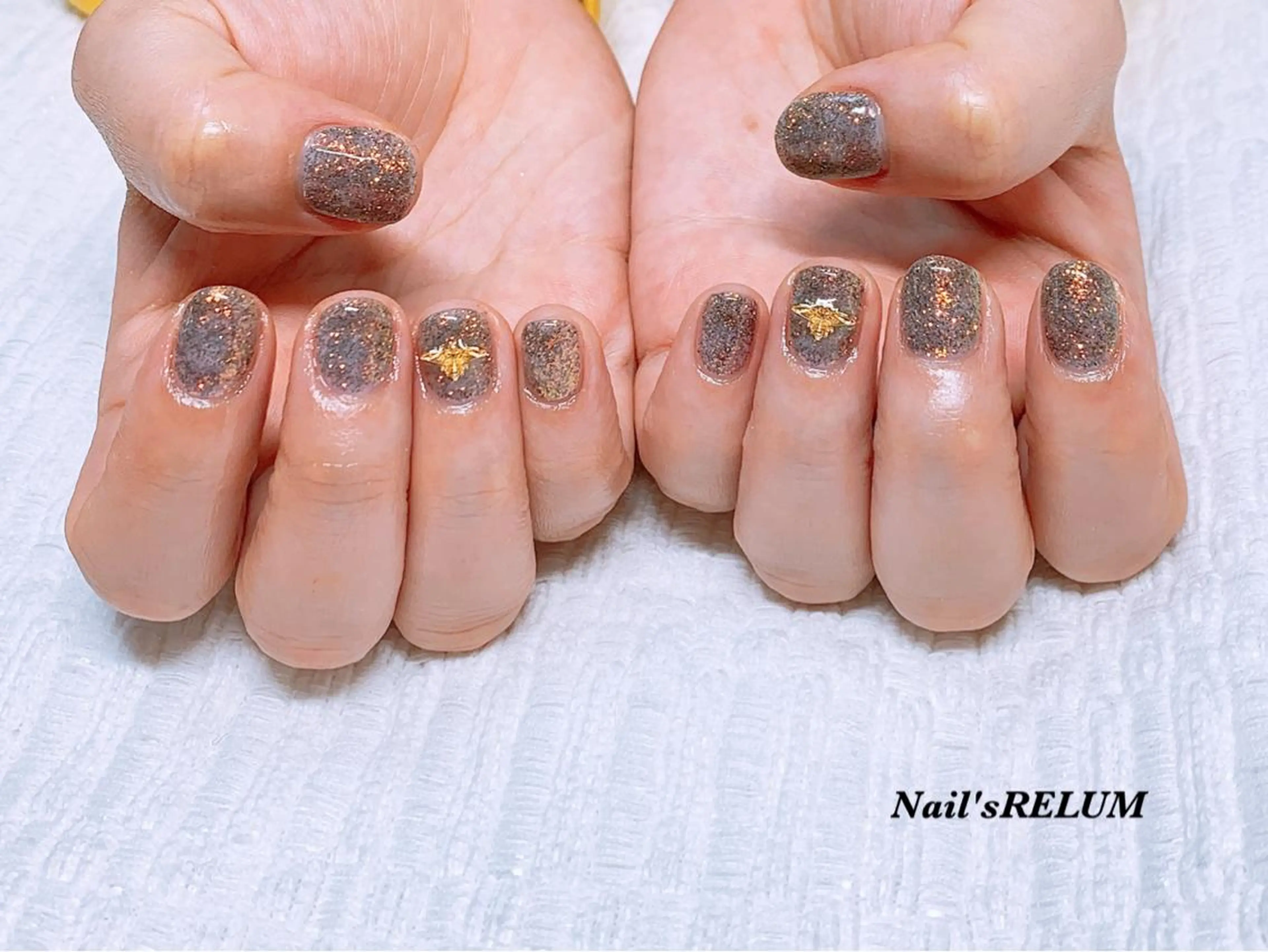 ネイル THECOLORS所属・近貞 莉奈のネイルデザイン