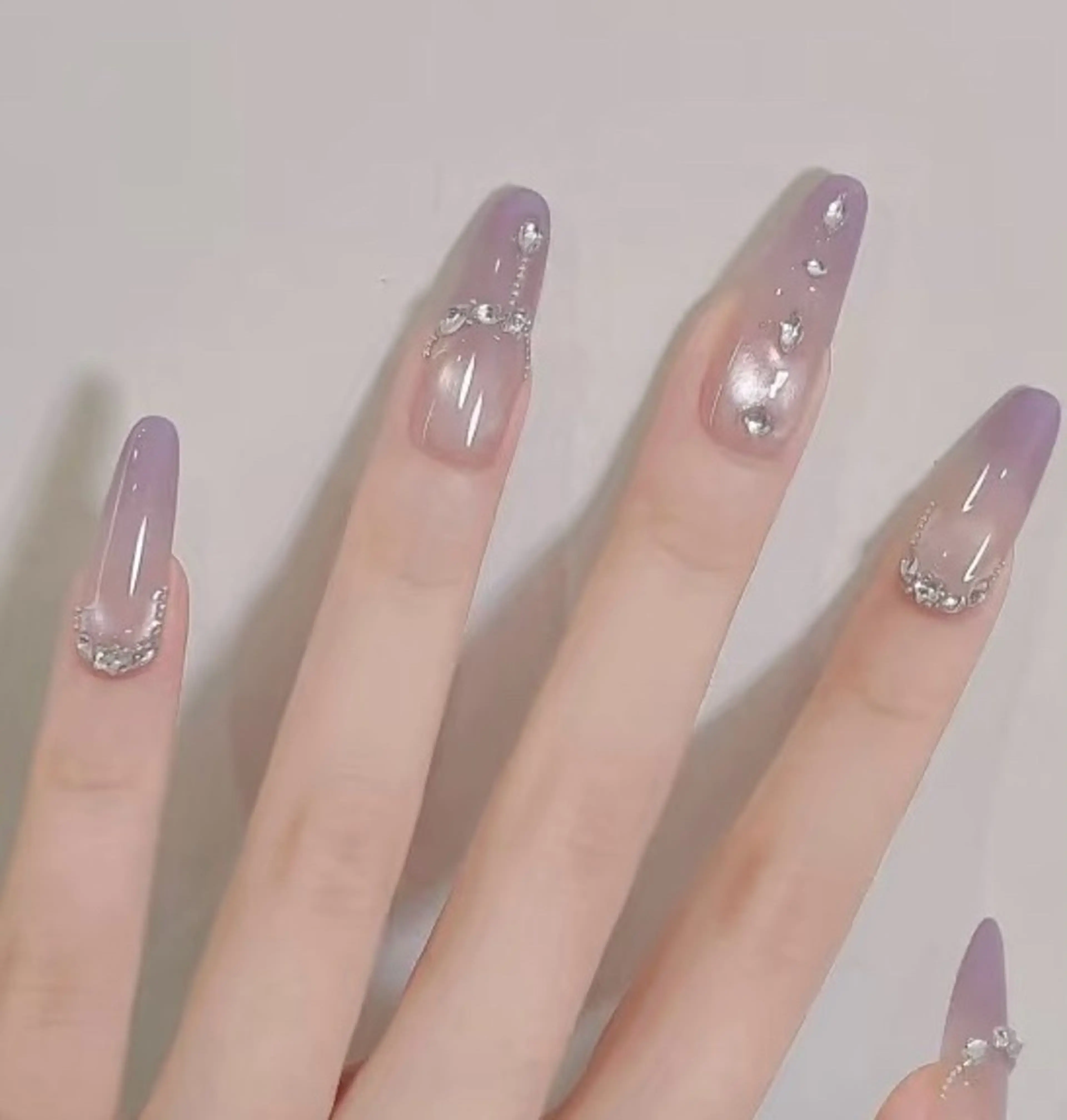 ネイル 高木 維麗絲のネイルデザイン