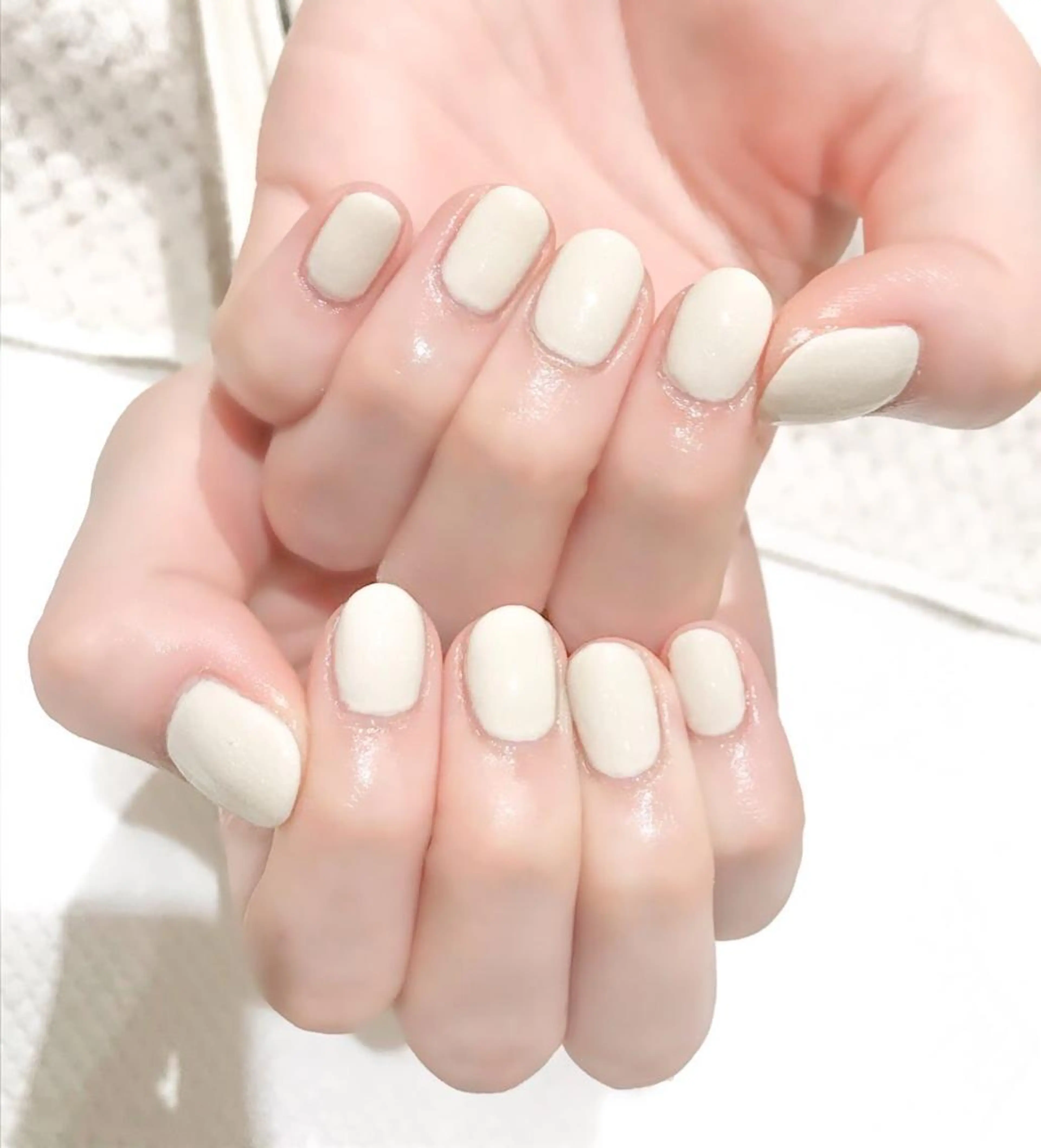 ネイル ジェルネイル ワンカラーネイル 春ネイル ホワイト Nyanco Nailのネイルデザイン
