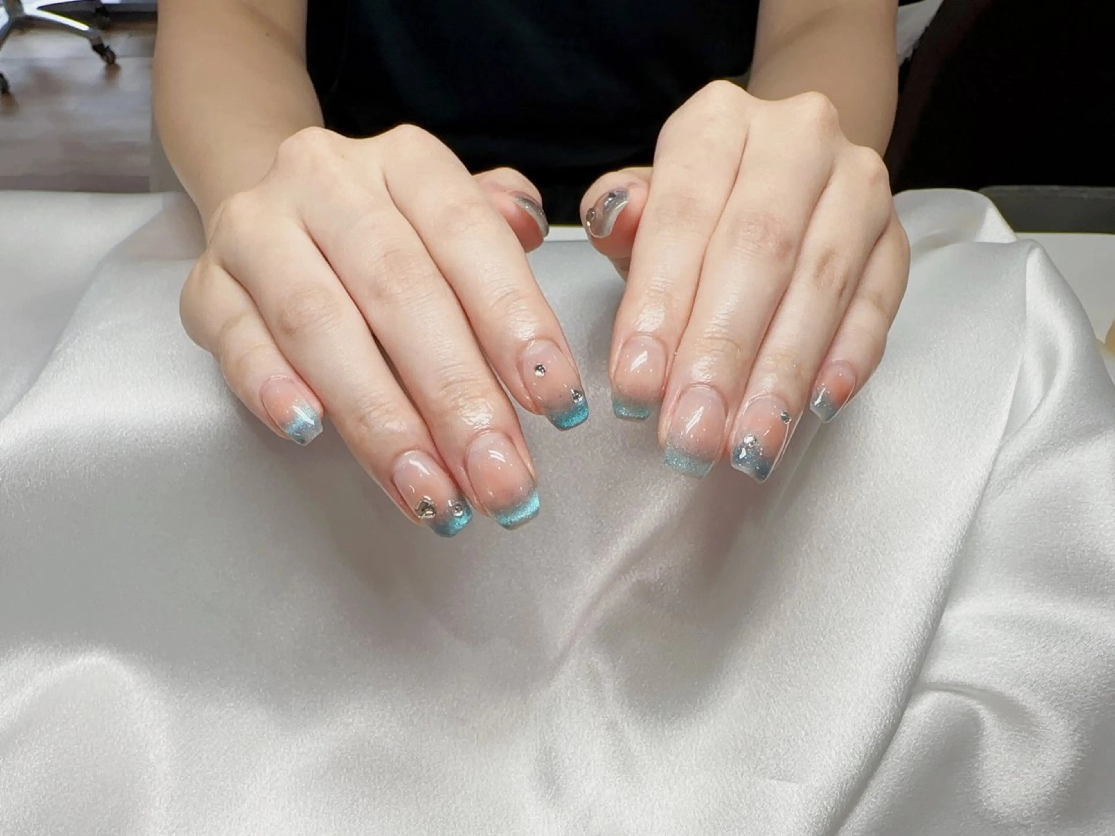 Ui_Amor (パラジェル)のネイルデザイン