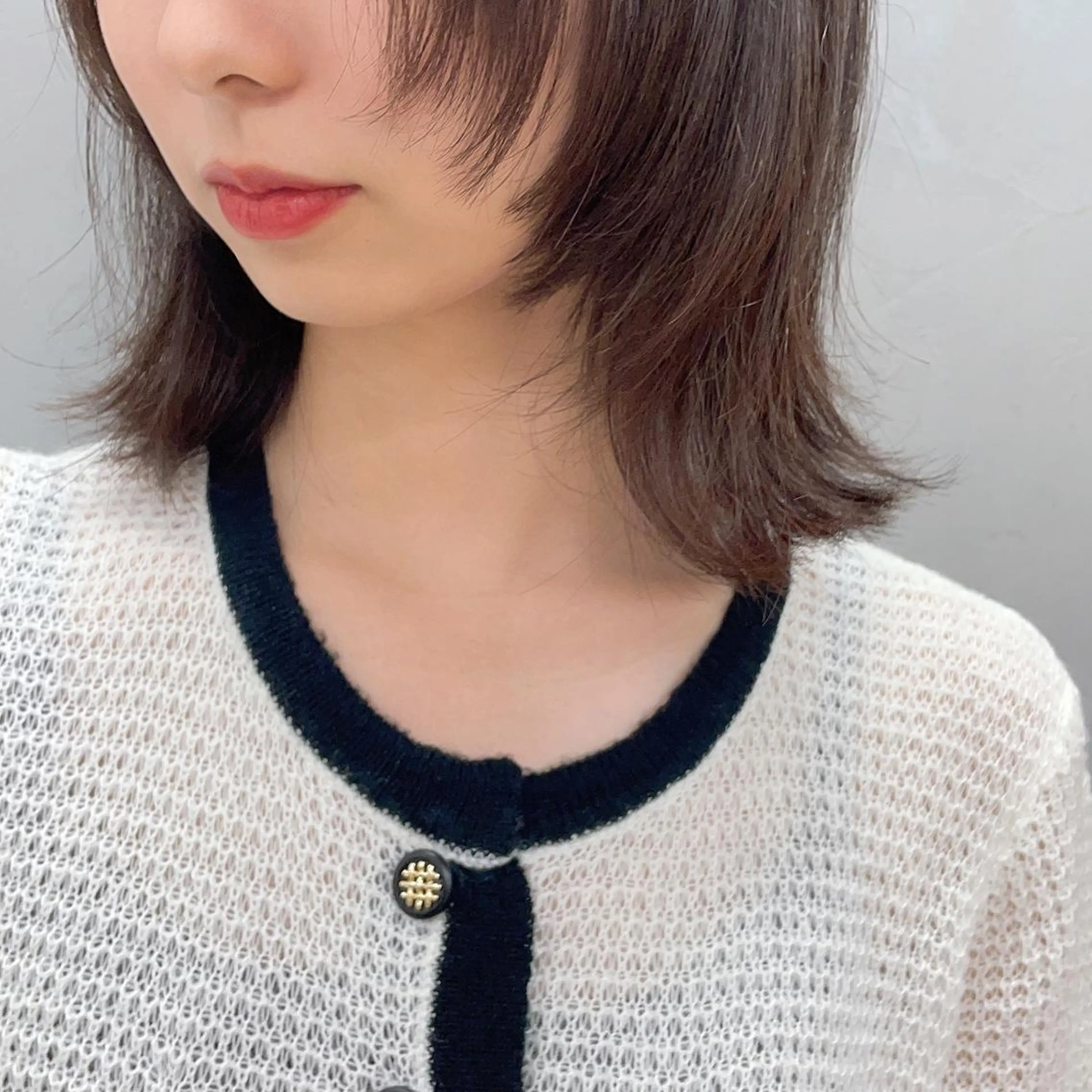 ミディアム 顔周りカット ウルフカット ハイトーン 🌷ハルミ🌷のヘアスタイル