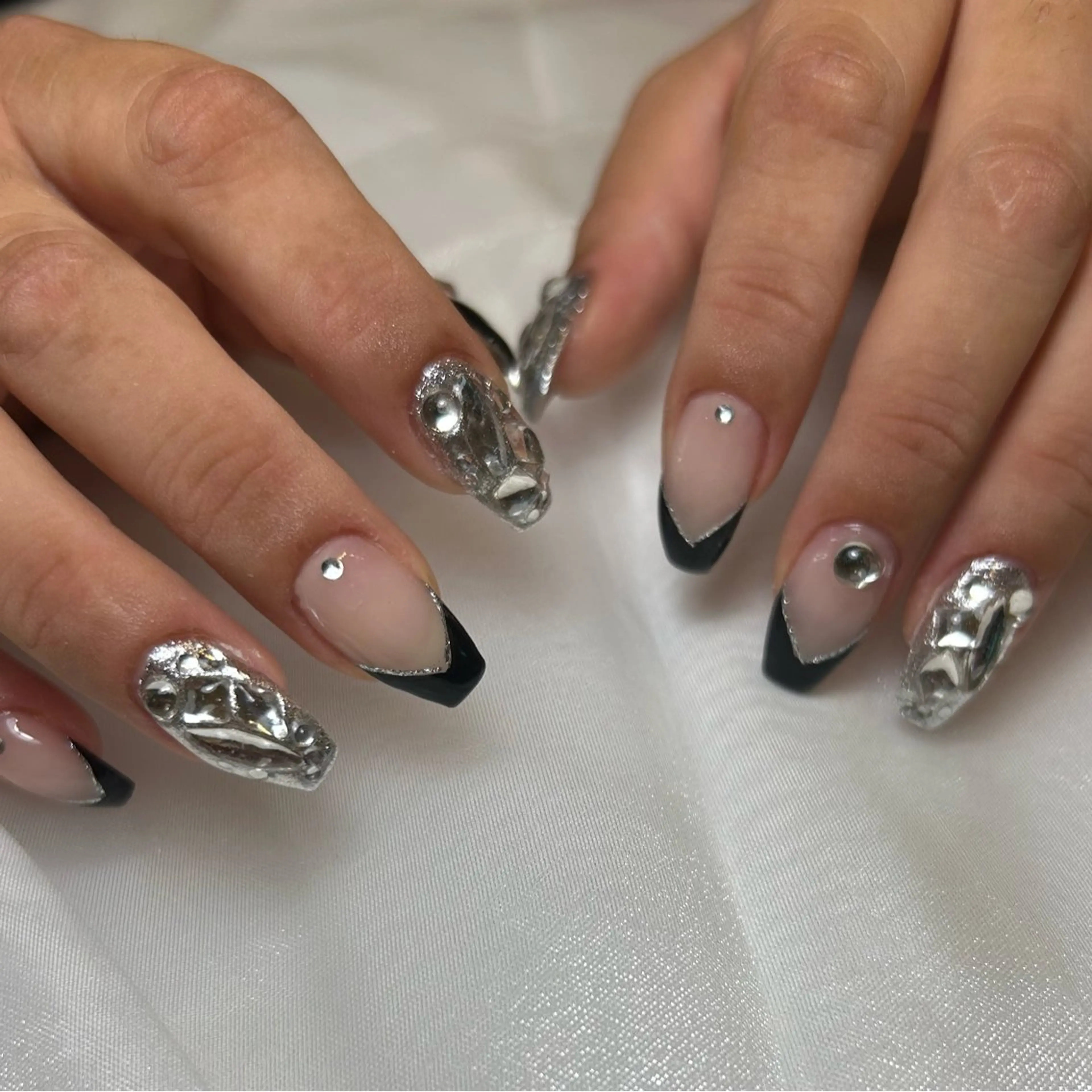 ネイル 持ち込み nico +所属・nico + 鷲野のネイルデザイン