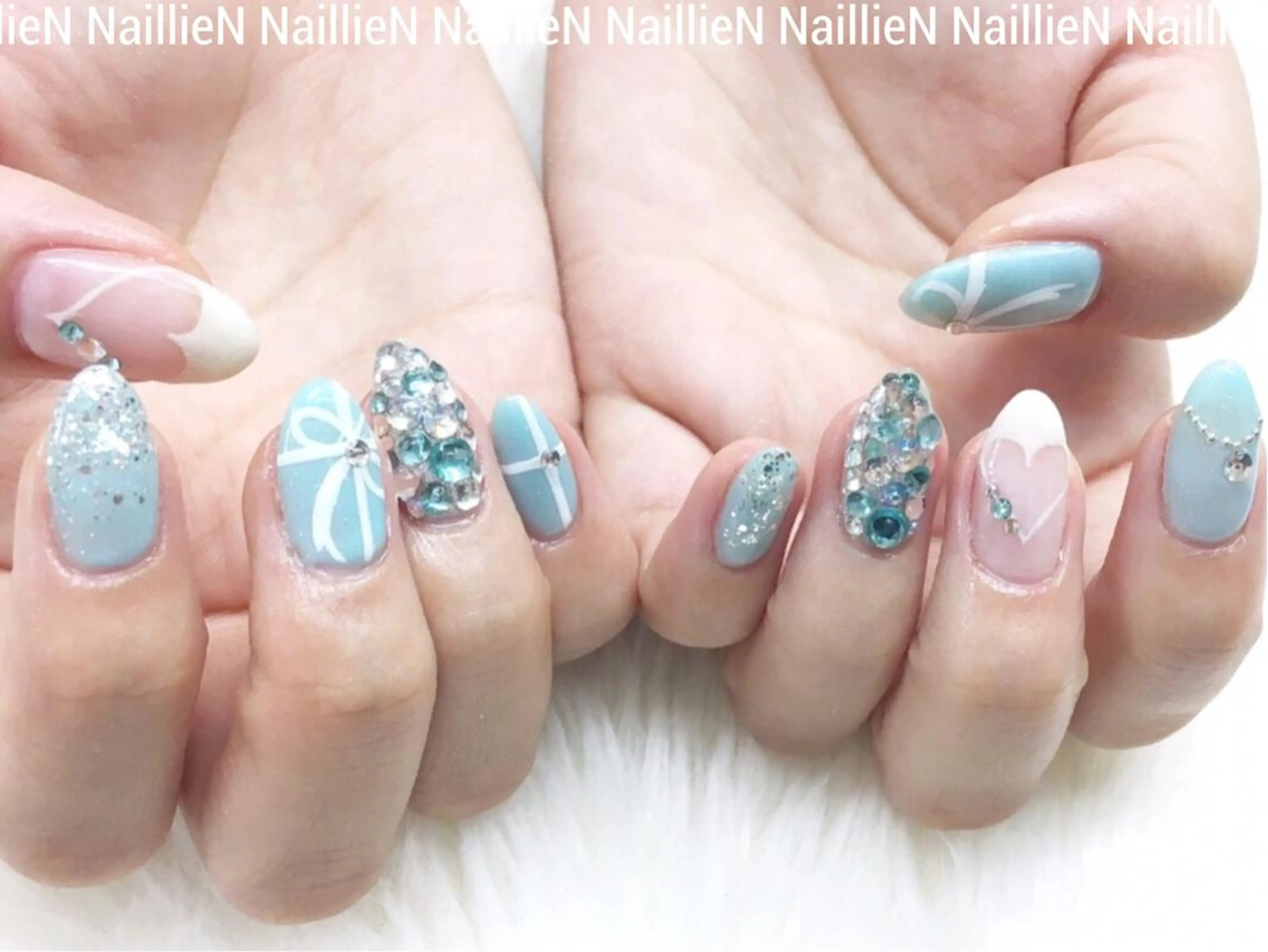 ネイル ブルー ホワイト Nail lieNのネイルデザイン