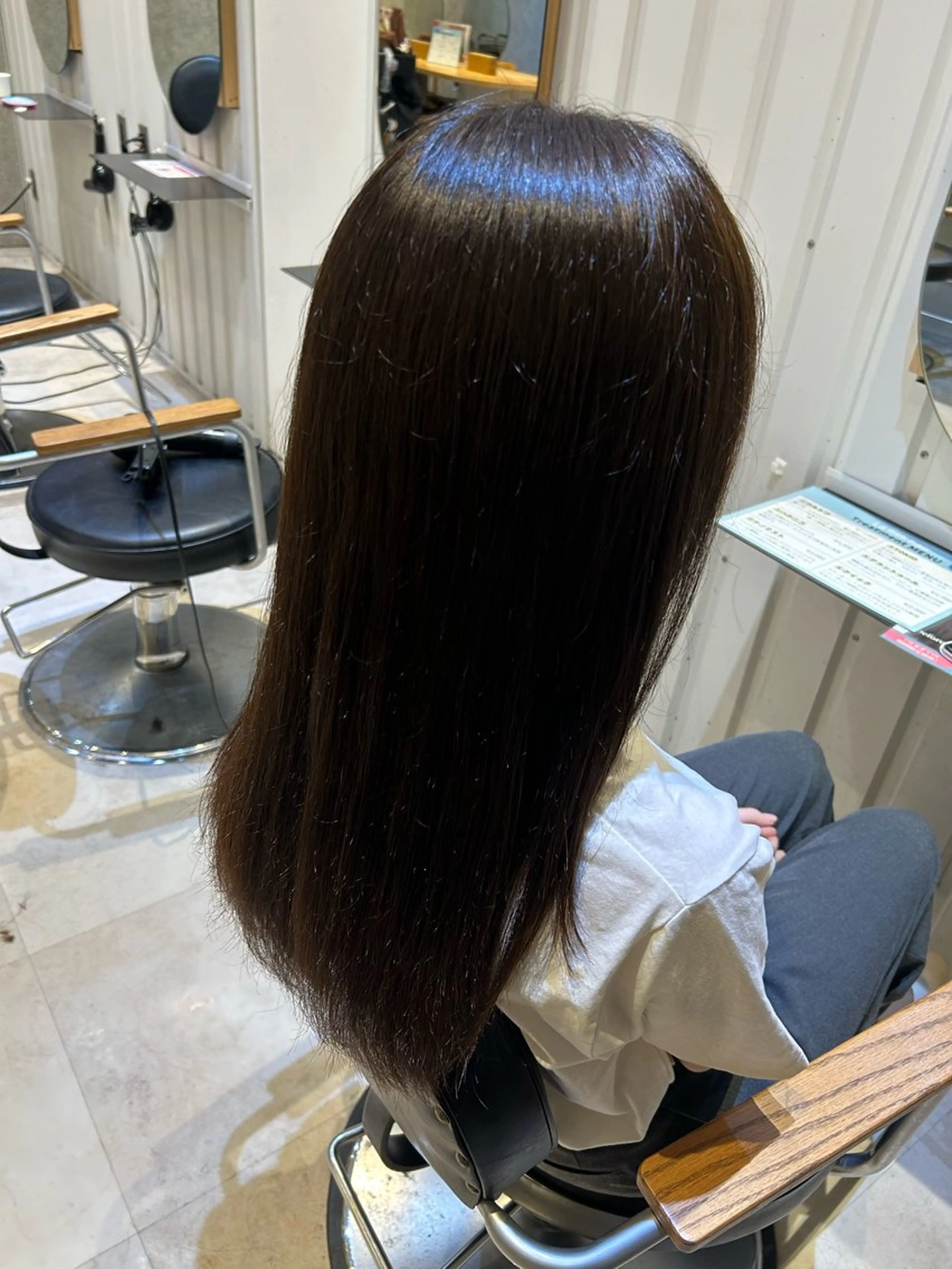 【メンテナンスに◎】白髪染めリタッチ＋カット＋2STEPトリートメントの写真