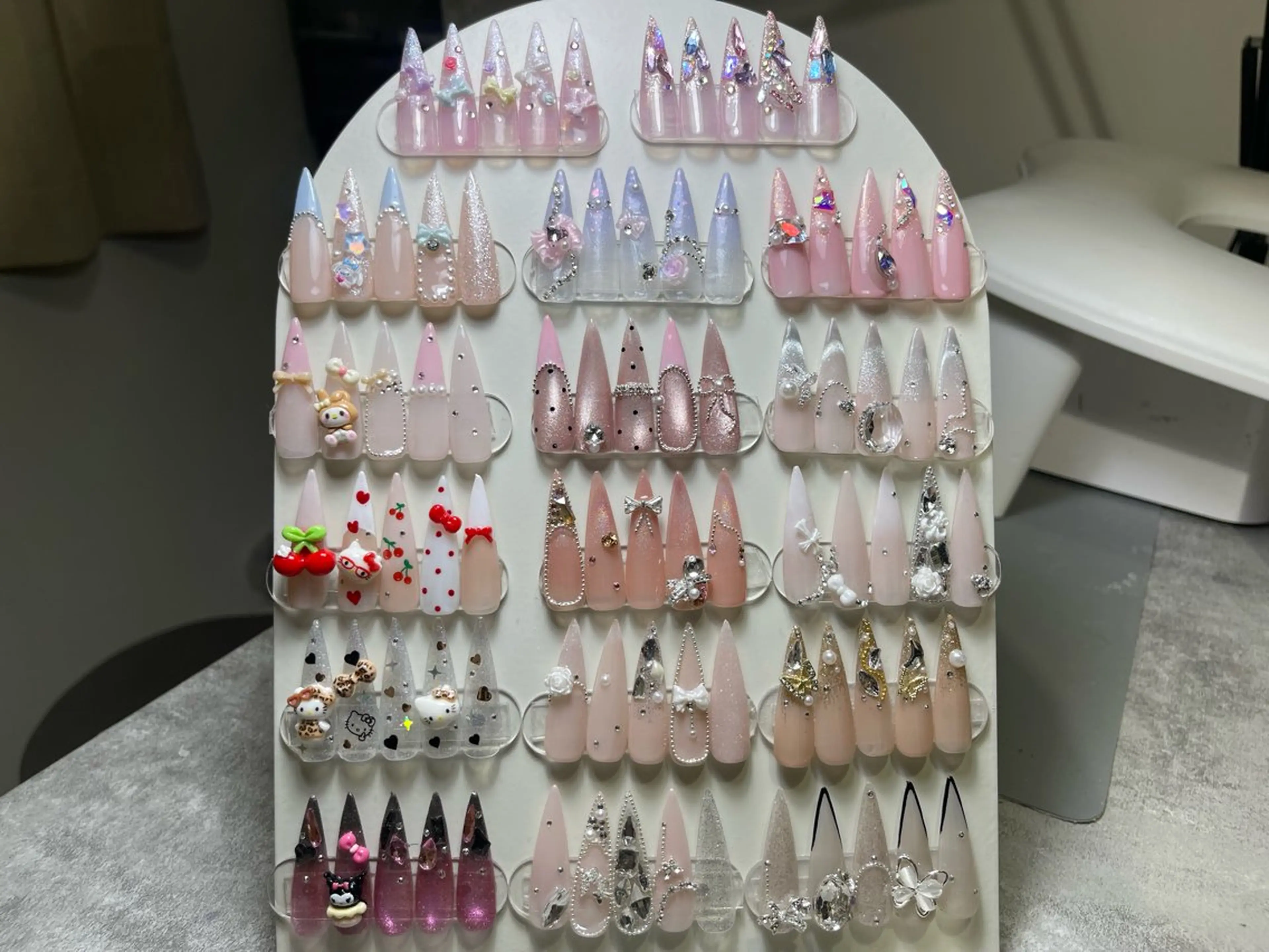 ネイル ハンドネイル ハンドケア nail salon kukuna所属・nail salon 心斎橋アメ村のネイルデザイン