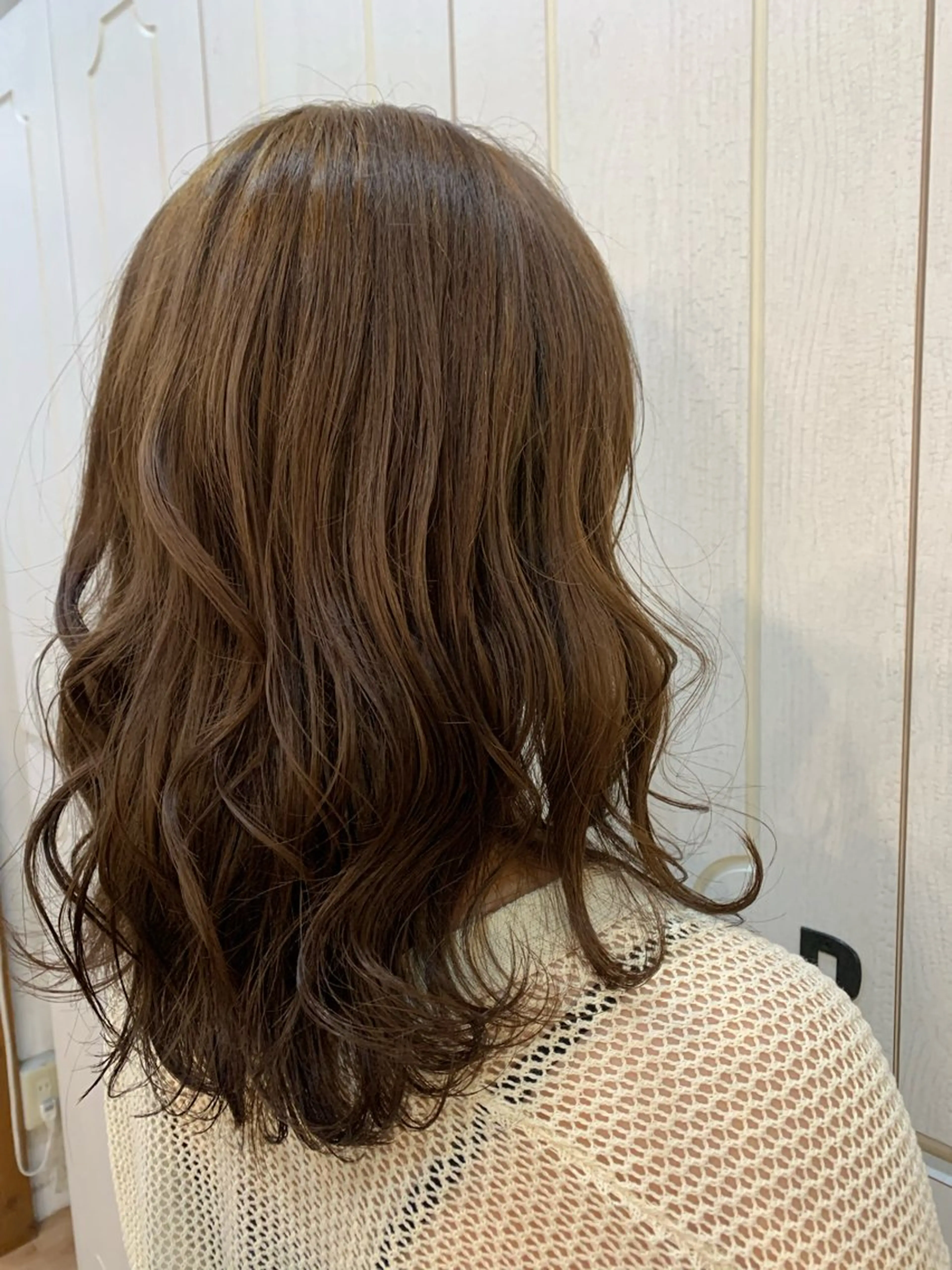 ロング カラー 黒髪 ブリーチ ブラウンカラー オレンジ シルバー GUESTs(ゲスト)所属・T つぐみのヘアスタイル