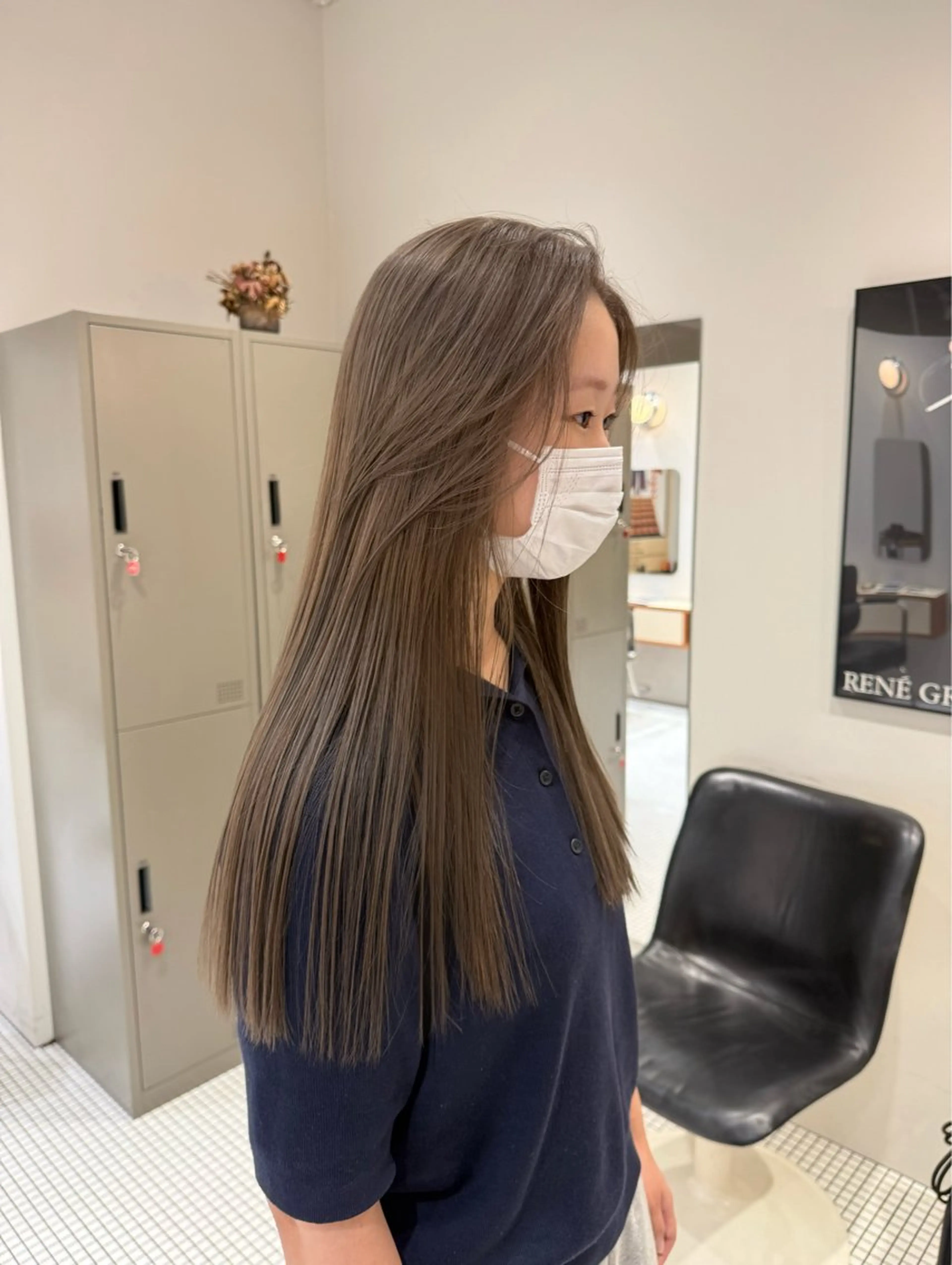 ロング カラー ベージュカラー ホワイトベージュ カット ヘアカラー トリートメント コノカ/暖色カラー/ 透明感カラーのヘアスタイル