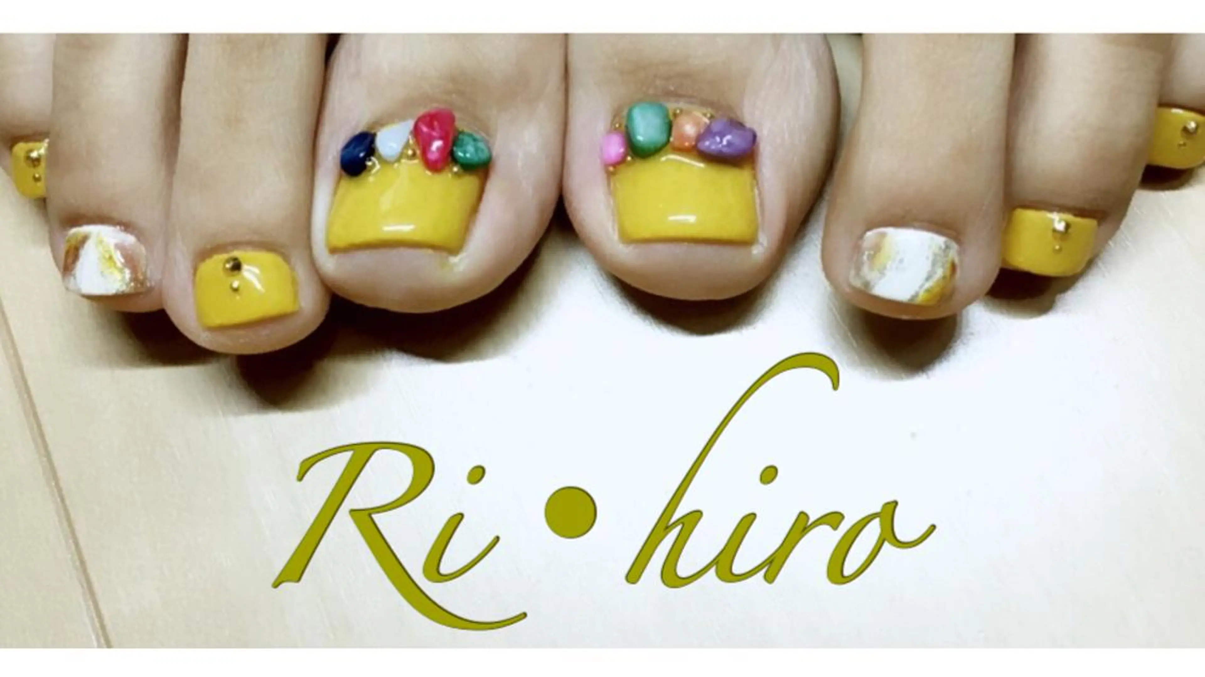 ネイル フットネイル ジェルネイル ネイル＆フラワーサロン〜Ri✦hiro〜鳥栖店所属・HIRATA RIEのネイルデザイン