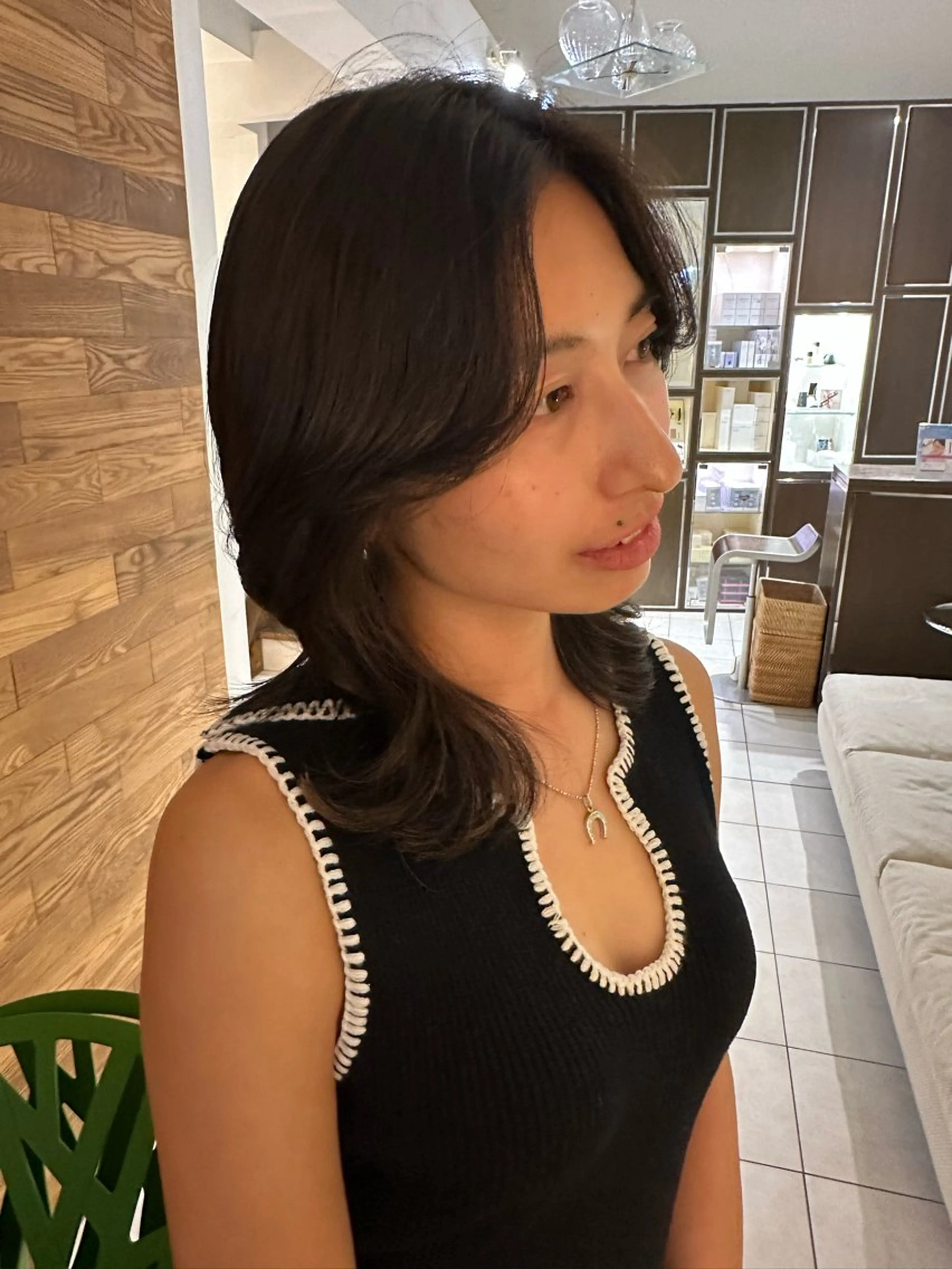 ミディアム ヘアアレンジ レイヤーカット fiorista岡田 まゆこのヘアスタイル