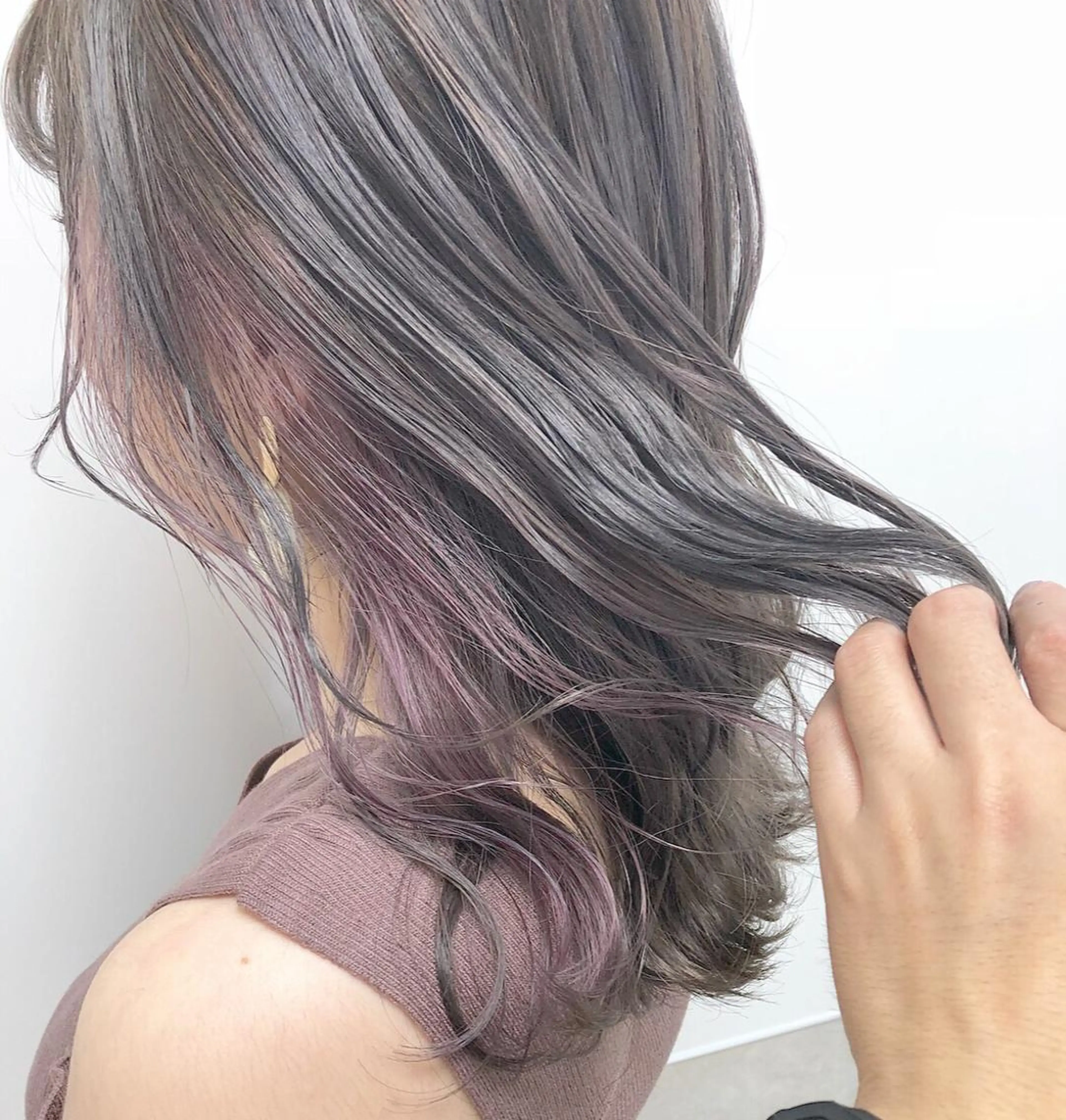 ミディアム カラー インナーカラー ピンクカラー autre所属・大久保 ひでなりのヘアスタイル