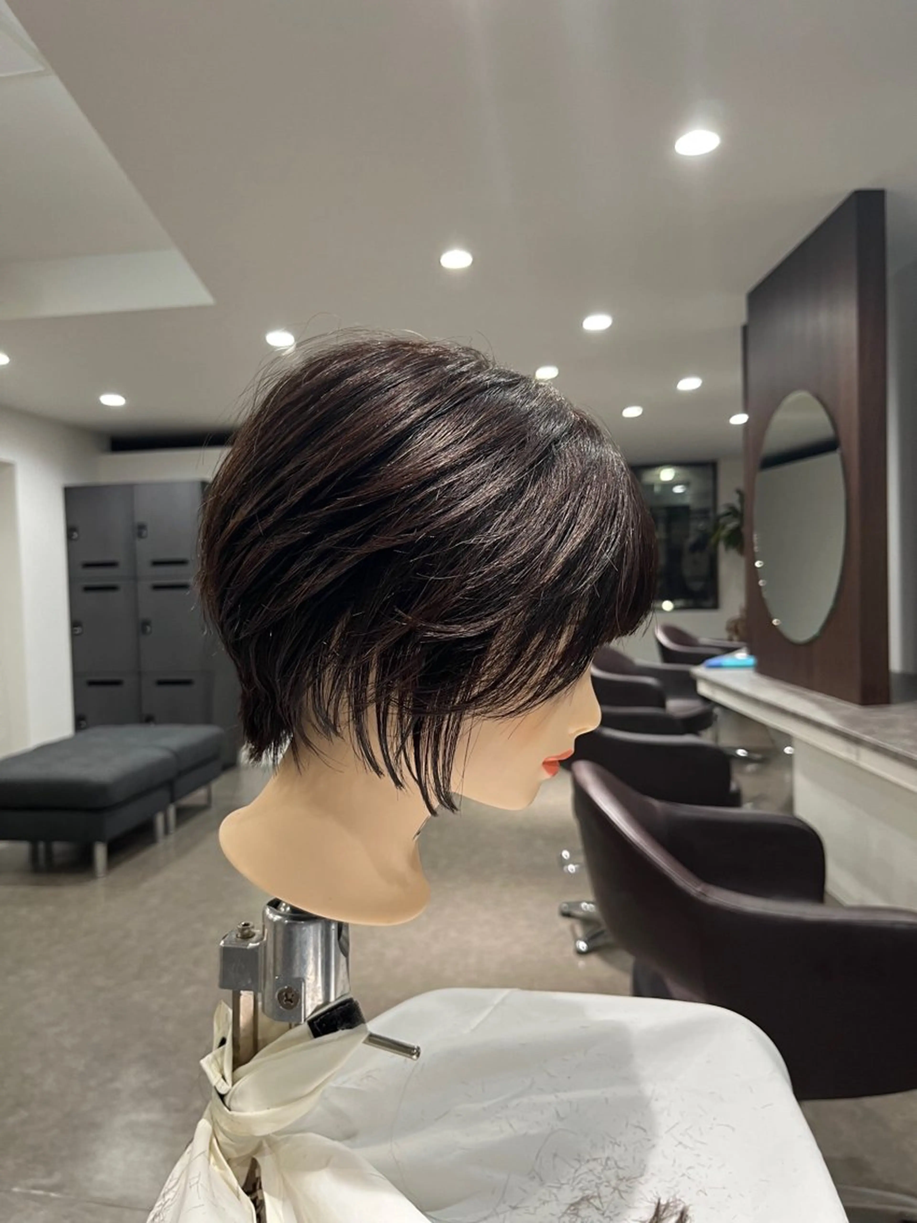 ショート 髪の修復専門サロン　hair place VIVE所属・KOTA / ハイトーン/髪質改善のヘアスタイル