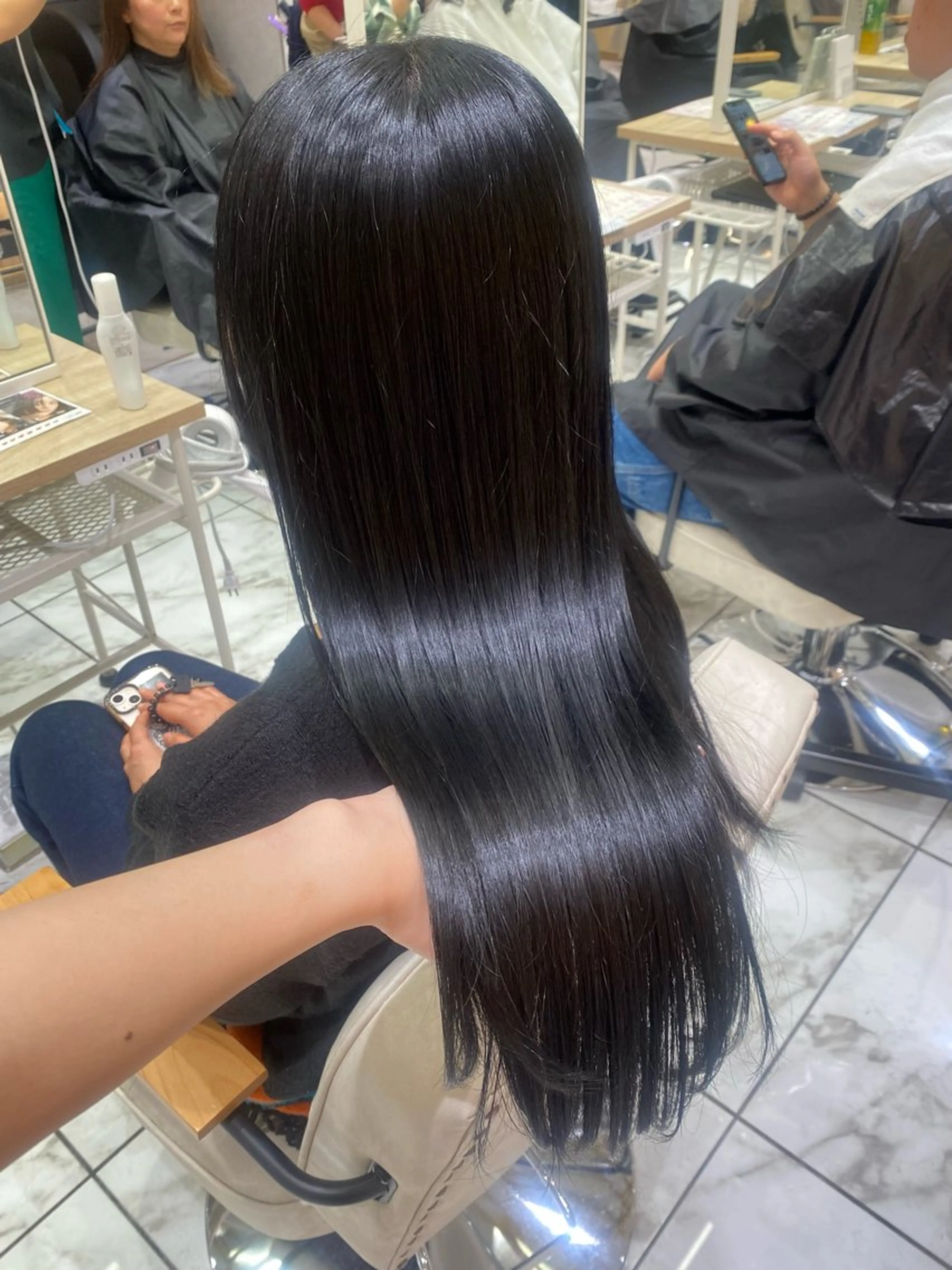 ロング ヘアカラー 似合わせ提案サラ艶♡ 彩華のヘアスタイル