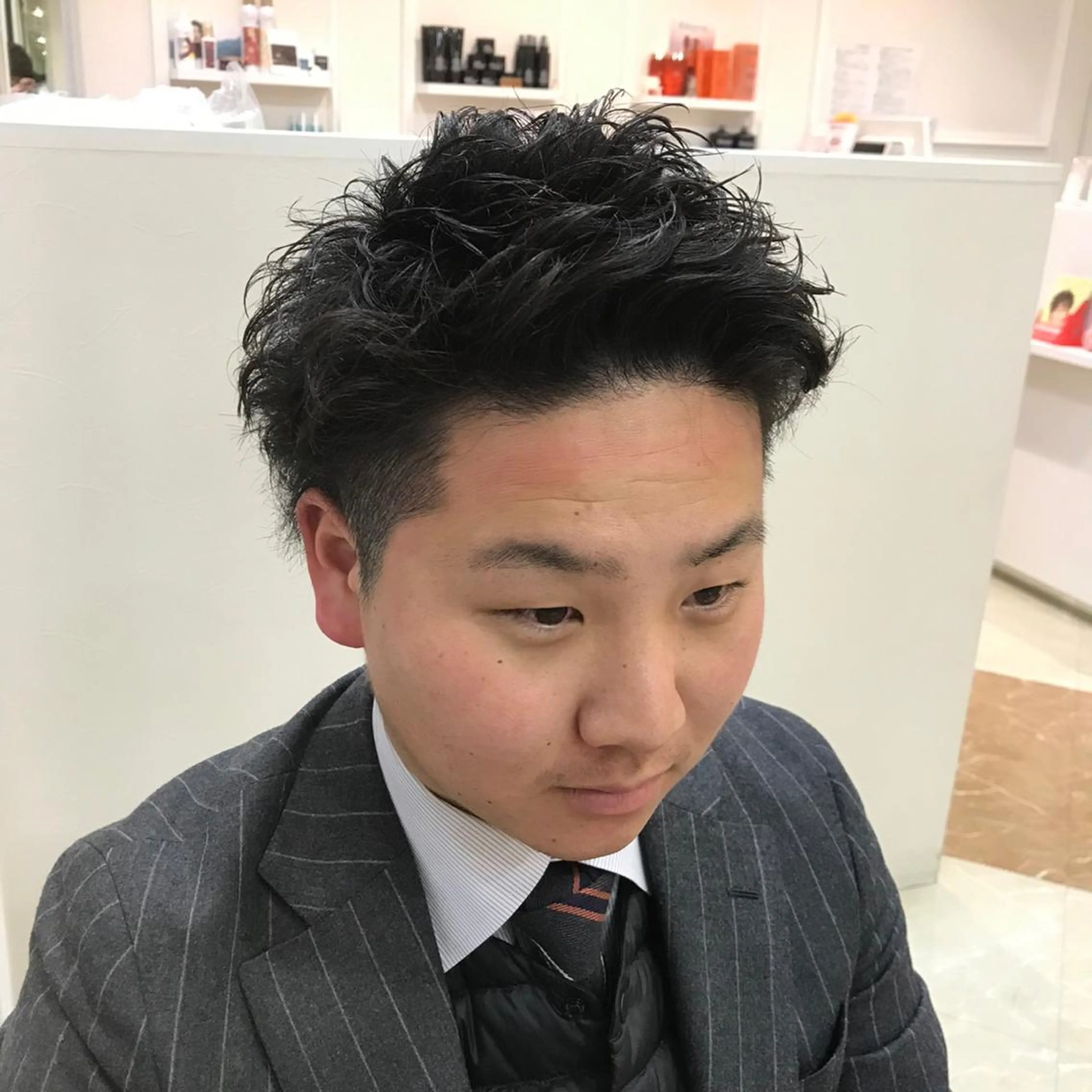 ショート パーマ メンズ カット 失敗しないパーマ 赤塚雄輝のヘアスタイル