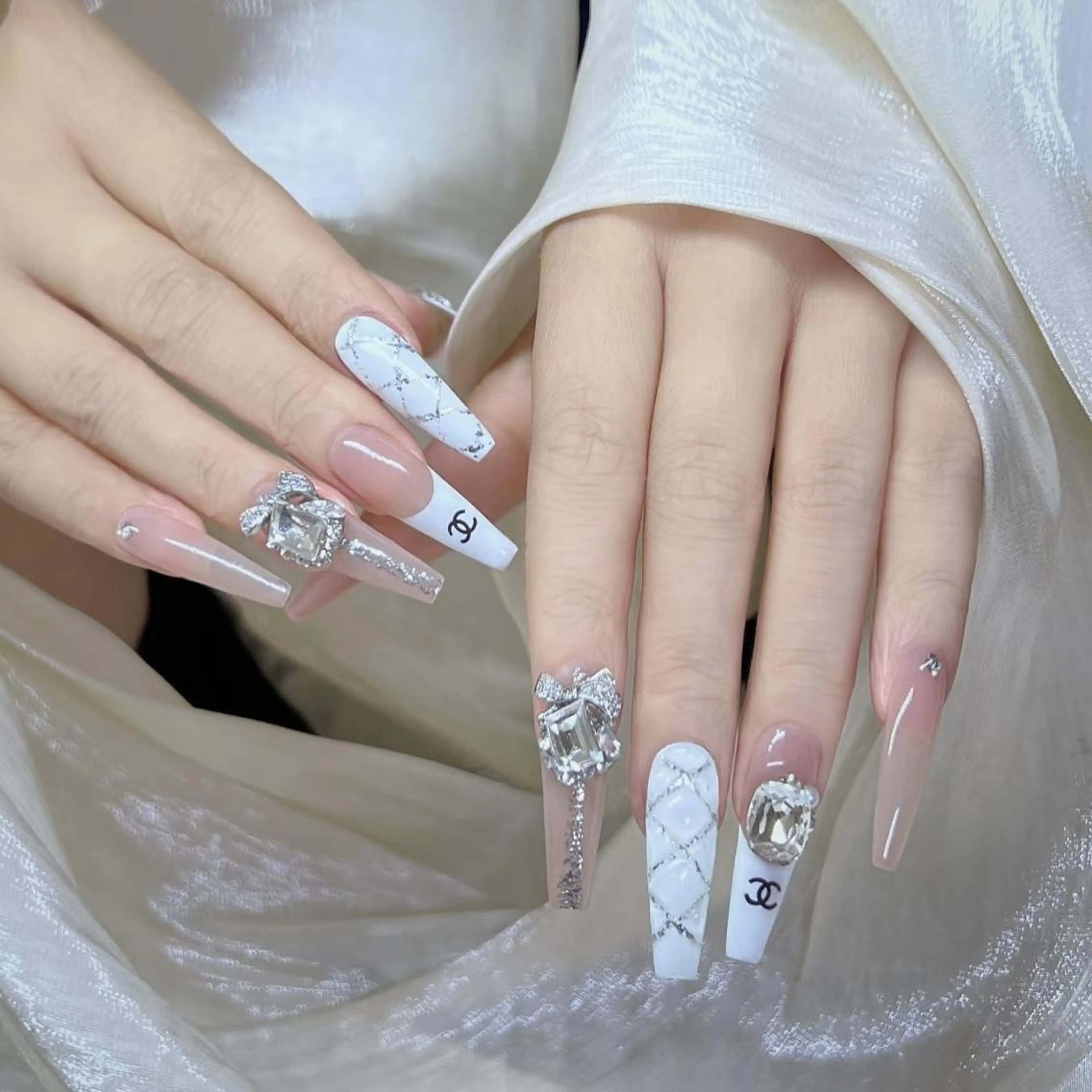 ネイル ハンドネイル ハンドケア DEMAIN- 🕊️のネイルデザイン