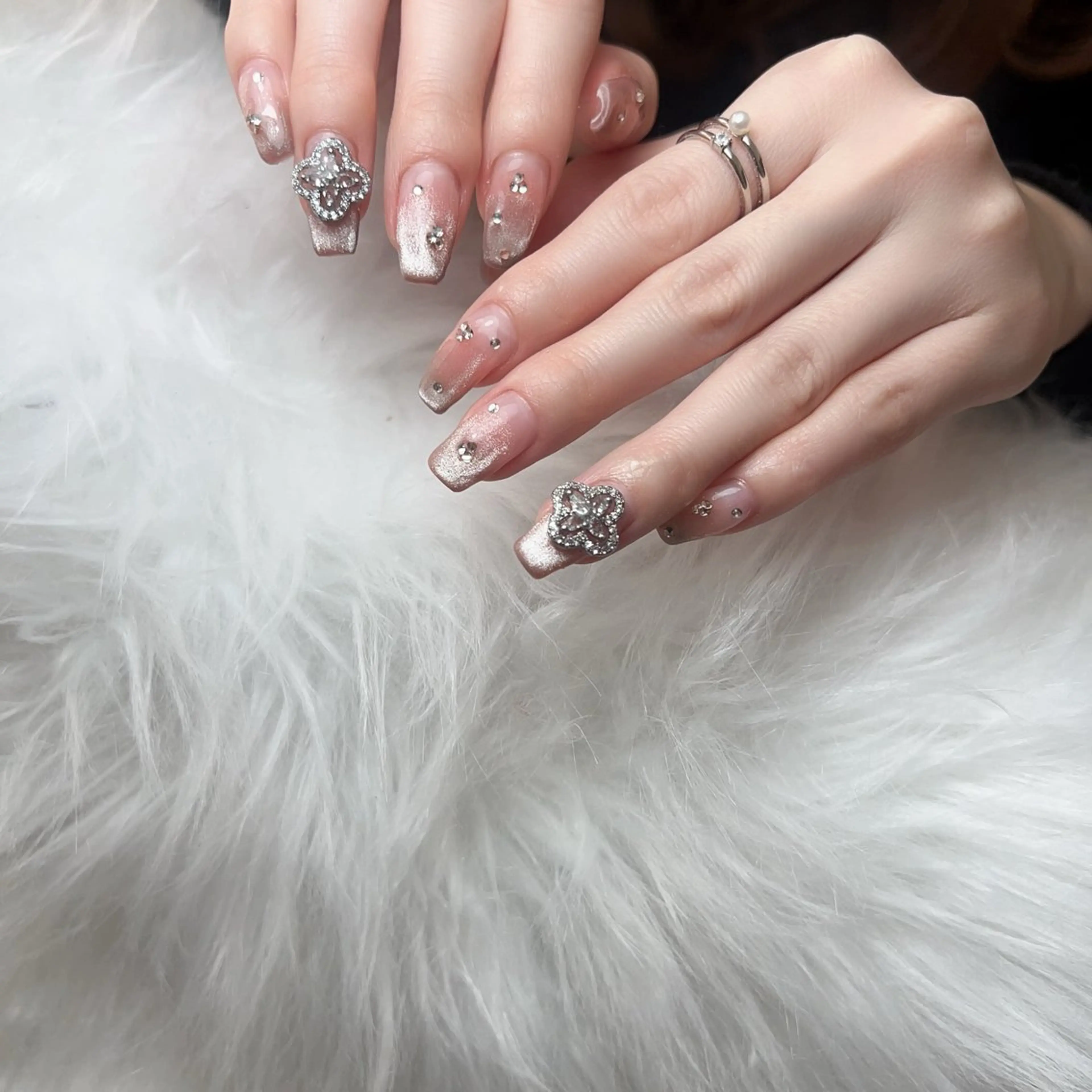 ネイル nailstudio ′ecole所属・nailstudio ′ecoleのネイルデザイン