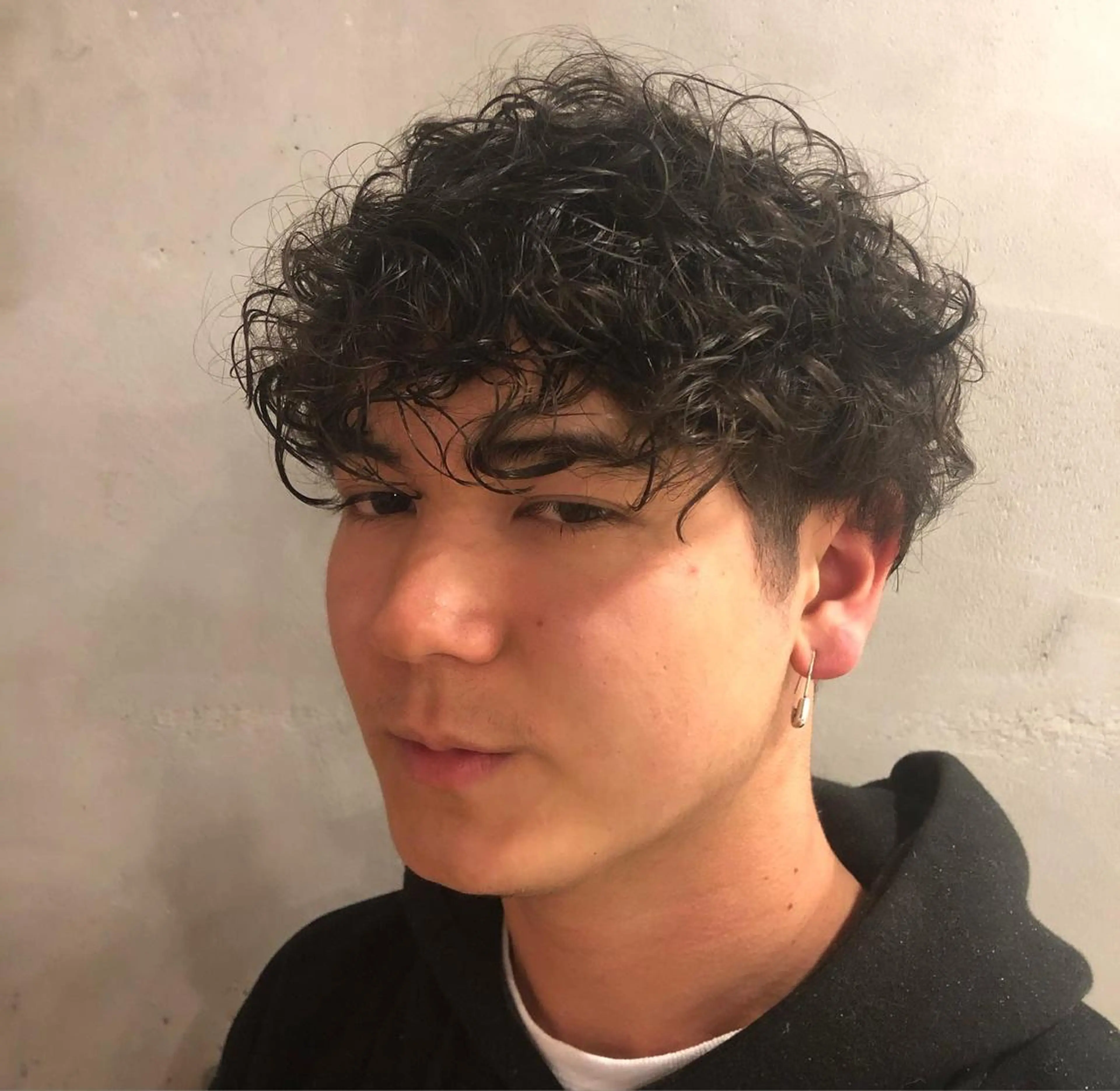 ショート パーマ メンズ 吉田一輝 外国人パーマのヘアスタイル