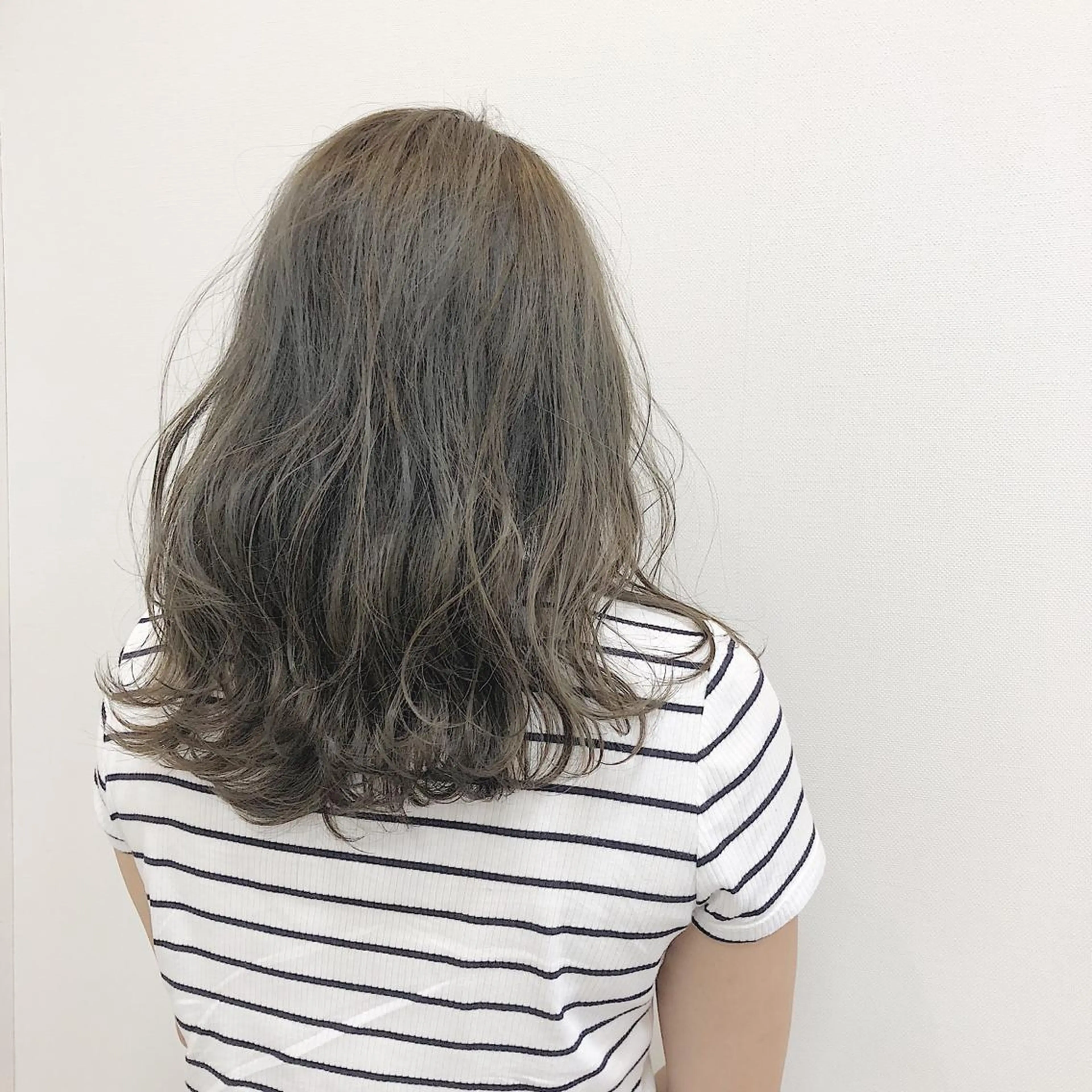 ミディアム レイヤー×縮毛矯正 深見 拓のヘアスタイル