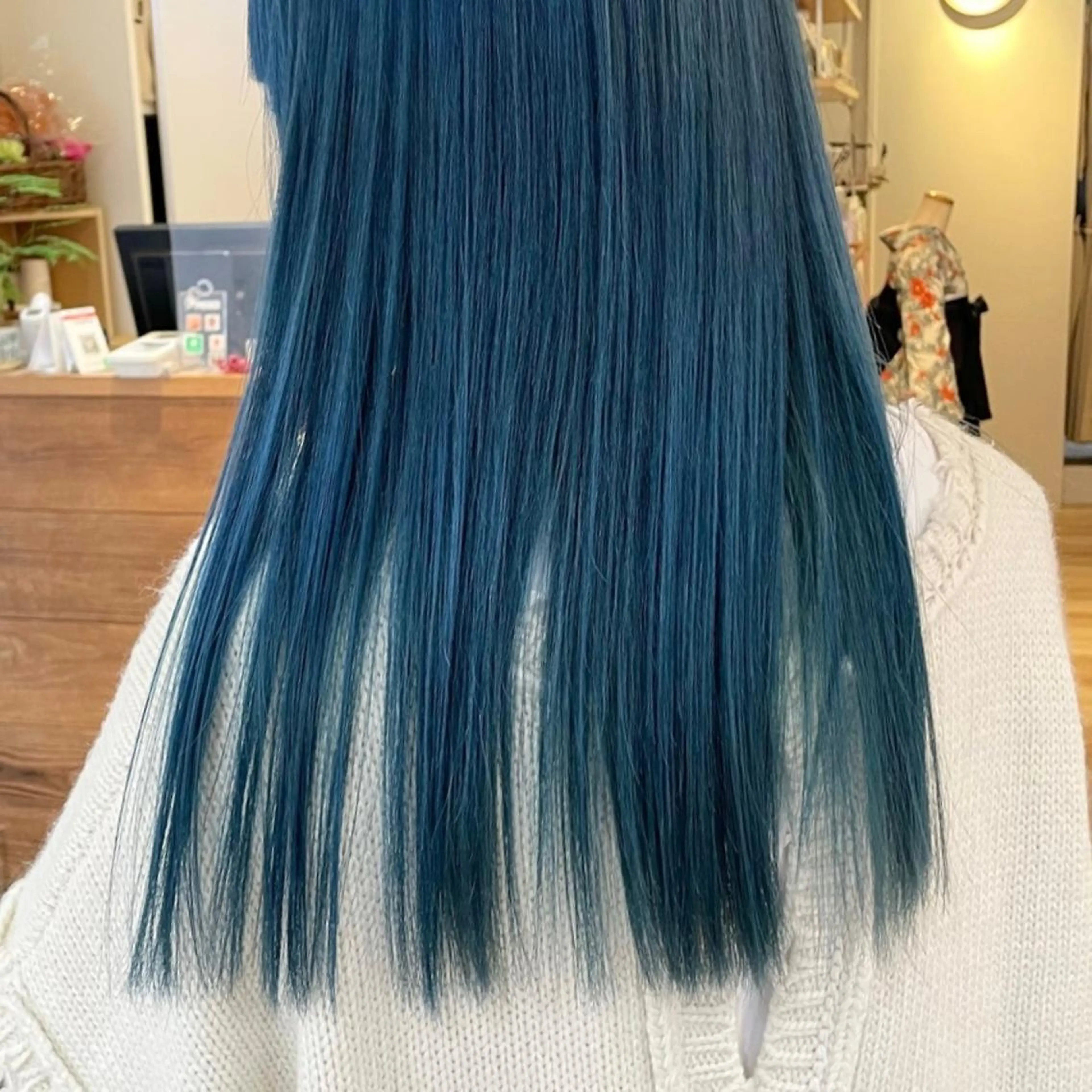 ロング カラー ブリーチ ブルーカラー ケアブリーチ ダブルカラー ハイトーンカラー 𝙎𝙚𝙞𝙧𝙖 ☆カット/パーマのヘアスタイル