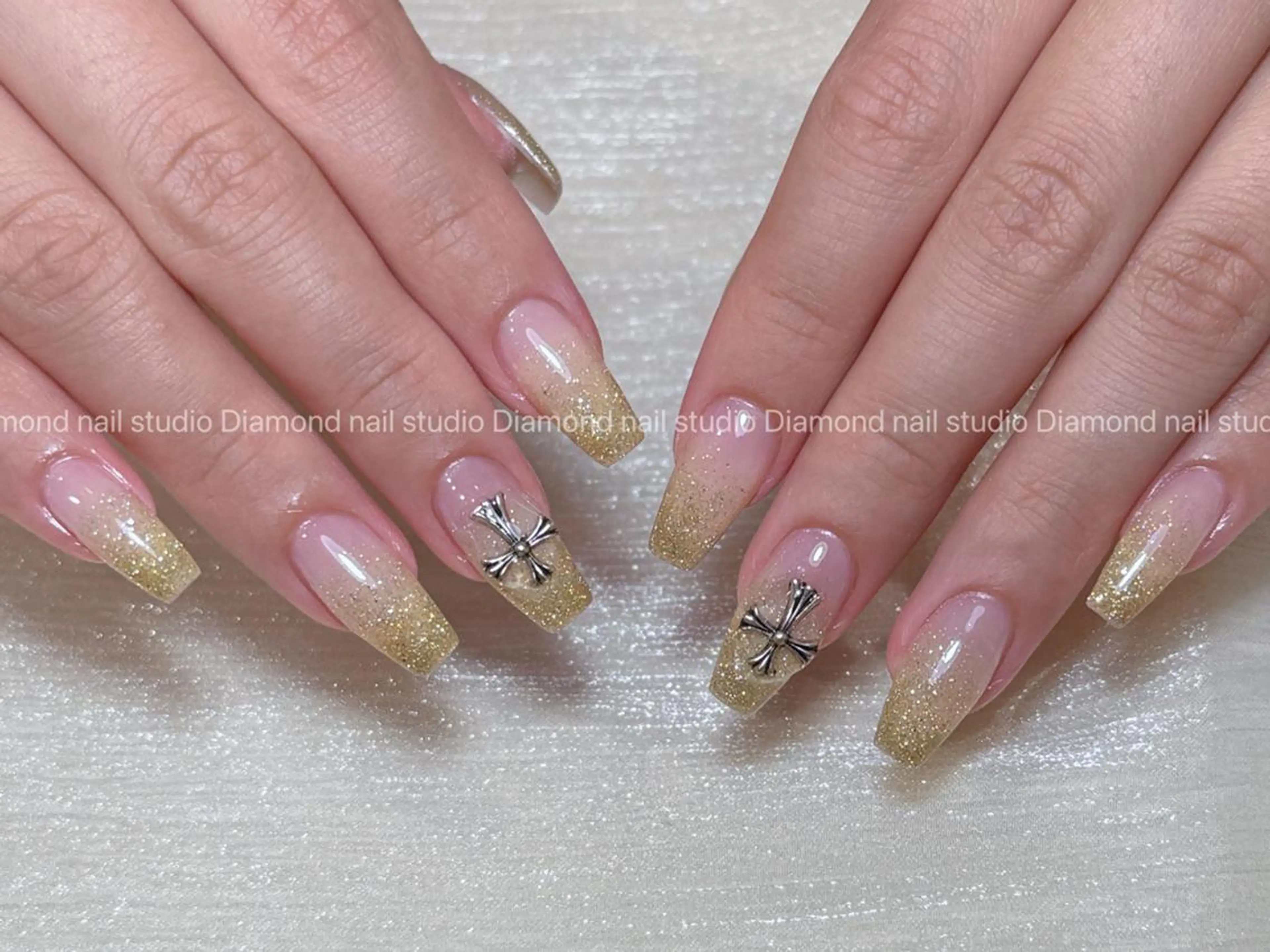 ネイル アートネイル オーロラネイル ガーリー キラキラネイル マグネットネイル ハンドネイル ハンドケア Diamond Kokona🩷のネイルデザイン