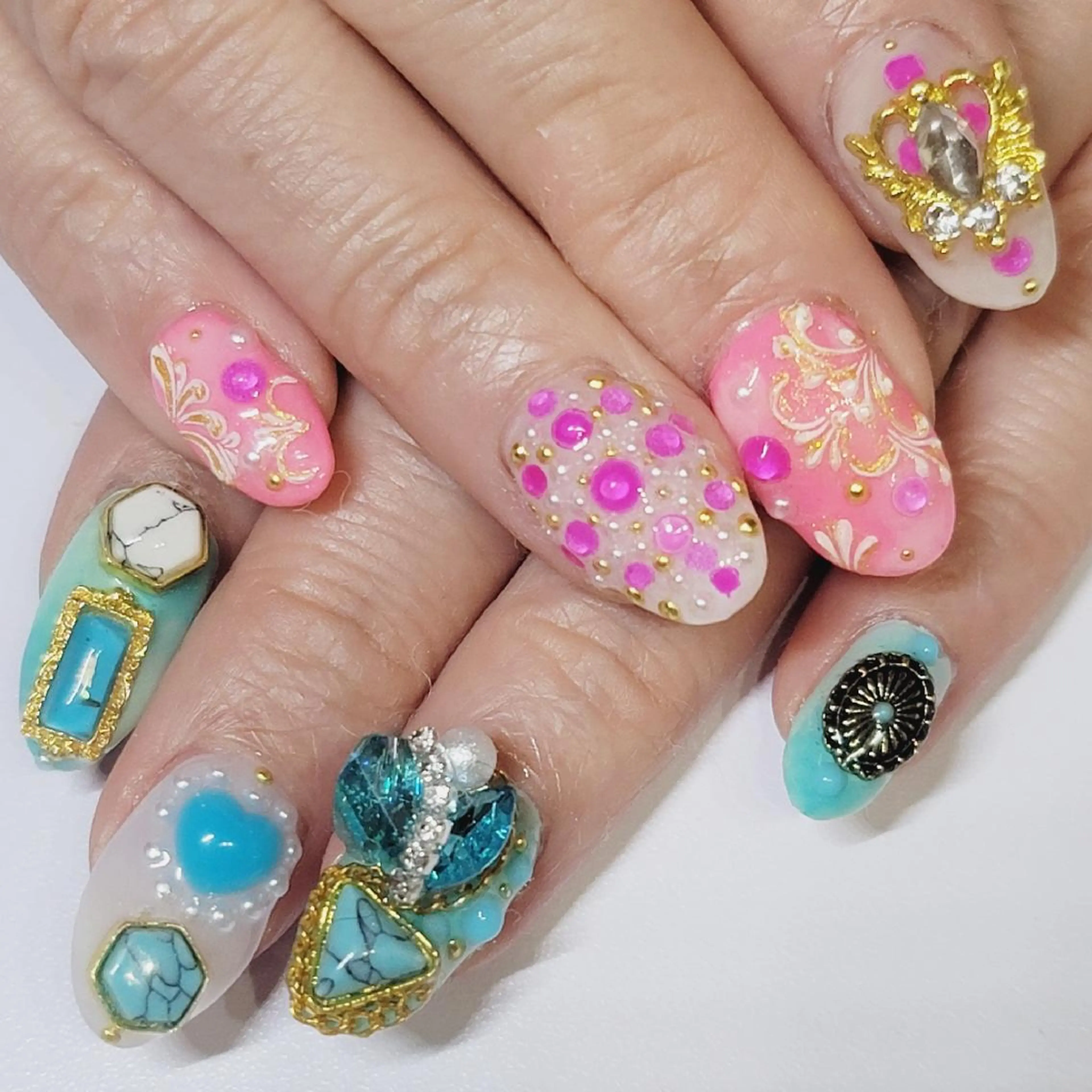 ネイル ブルー ゴージャス ピンク ハンドネイル よしだ ひろきのネイルデザイン