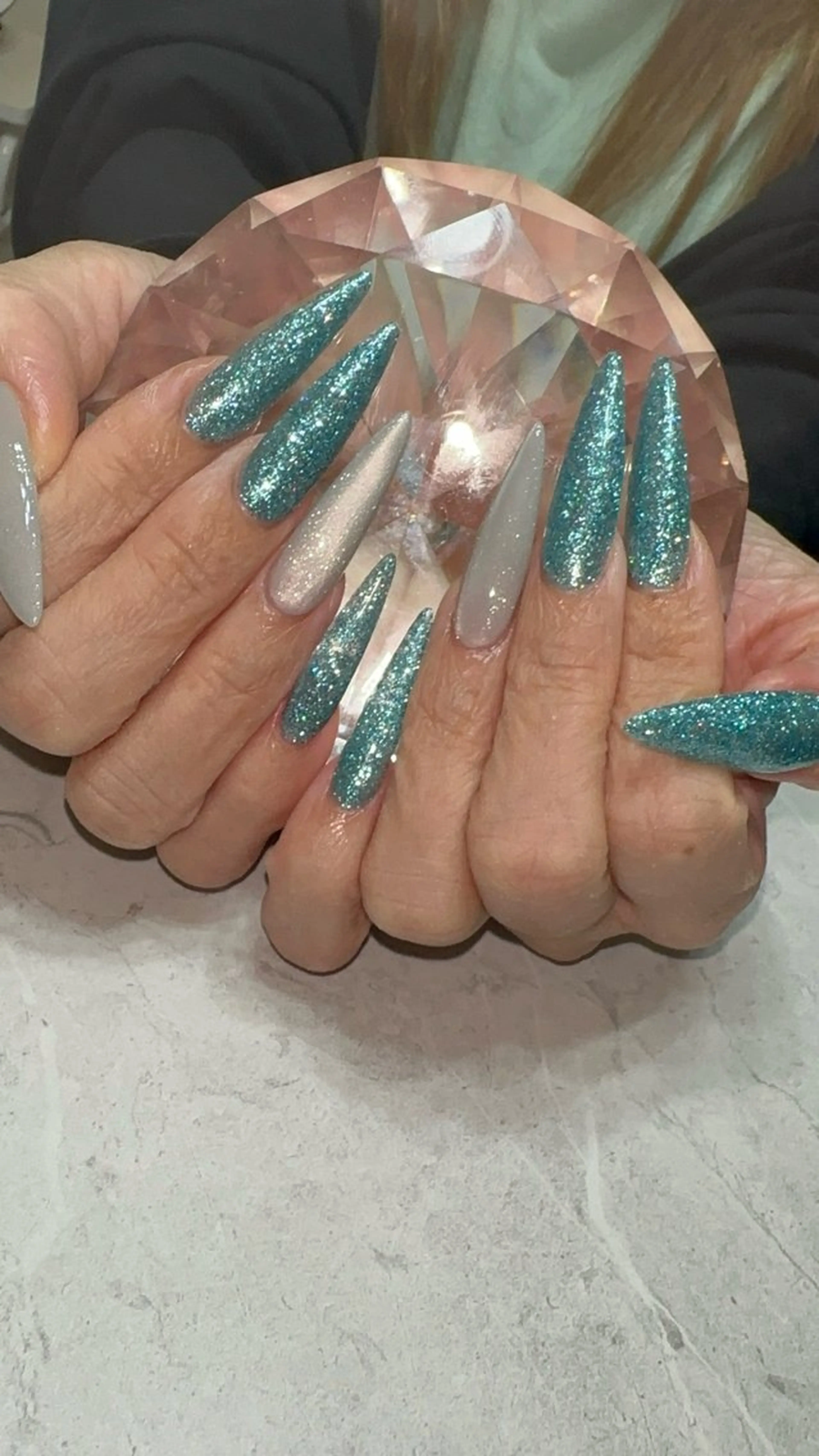 ネイル キラキラネイル ロングネイル ハンドネイル with nail.のネイルデザイン