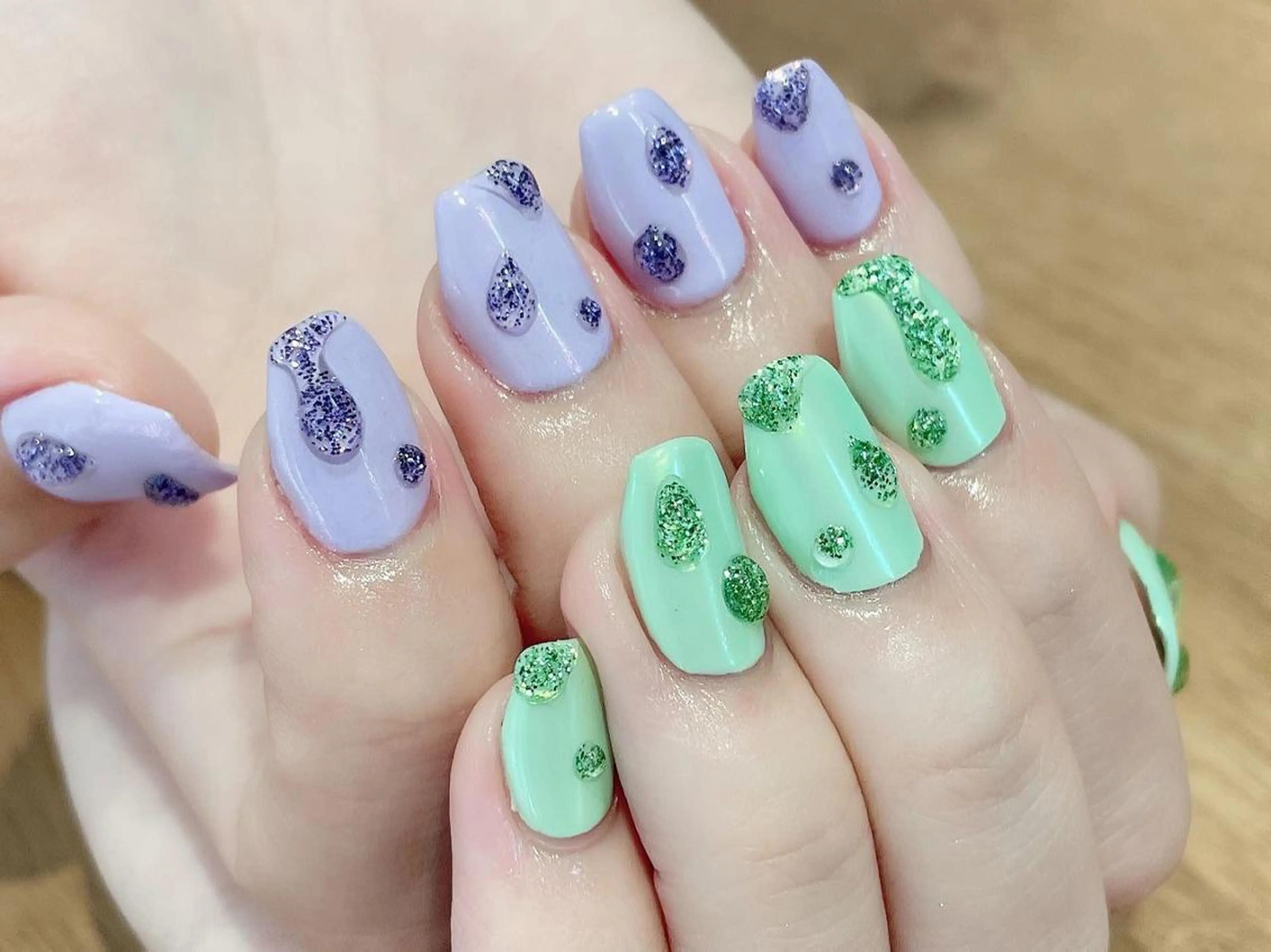 ネイル マツエク・マツパ まつげパーマ ボリュームラッシュ ジェルネイル 持ち込み ニュアンスネイル 髙橋 敦子のマツエク・マツパデザイン