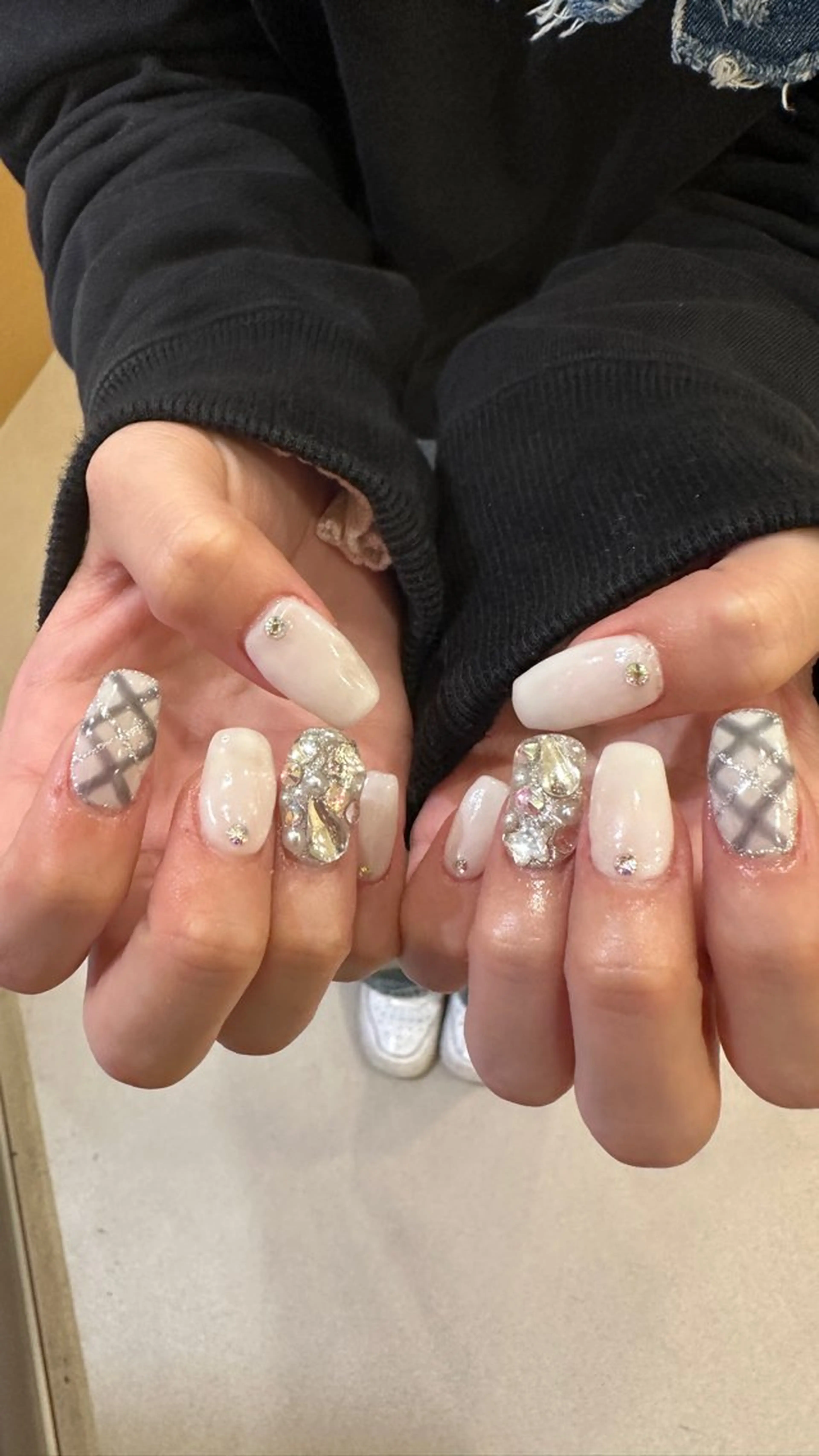 ネイル ハンドネイル 👽個性派ネイル🎀 komachiのヘアスタイル