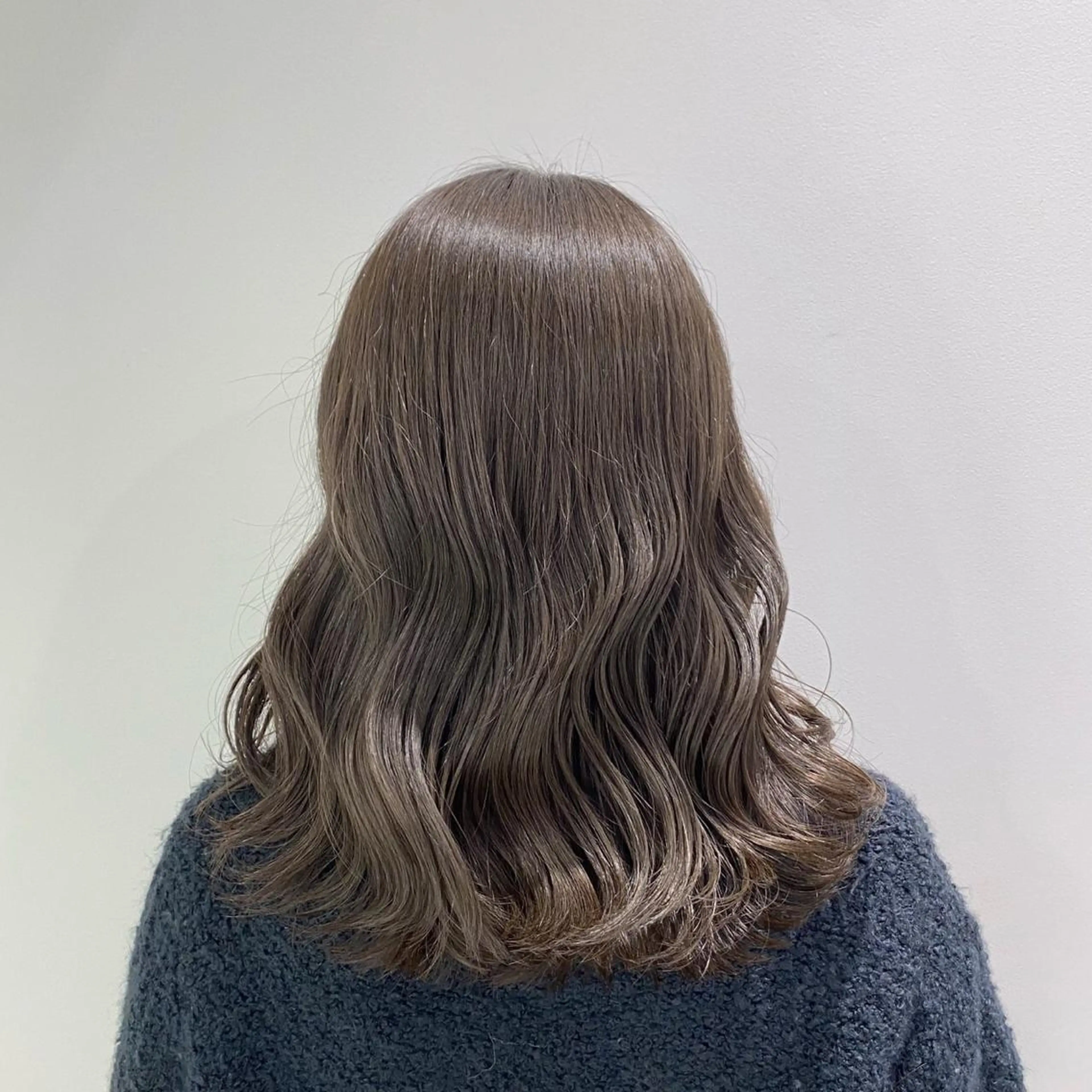 ロング カラー ベージュカラー ラテベージュ カット ヘアカラー トリートメント ヘアセット 透明感カラー🤍 Kaitoのヘアスタイル