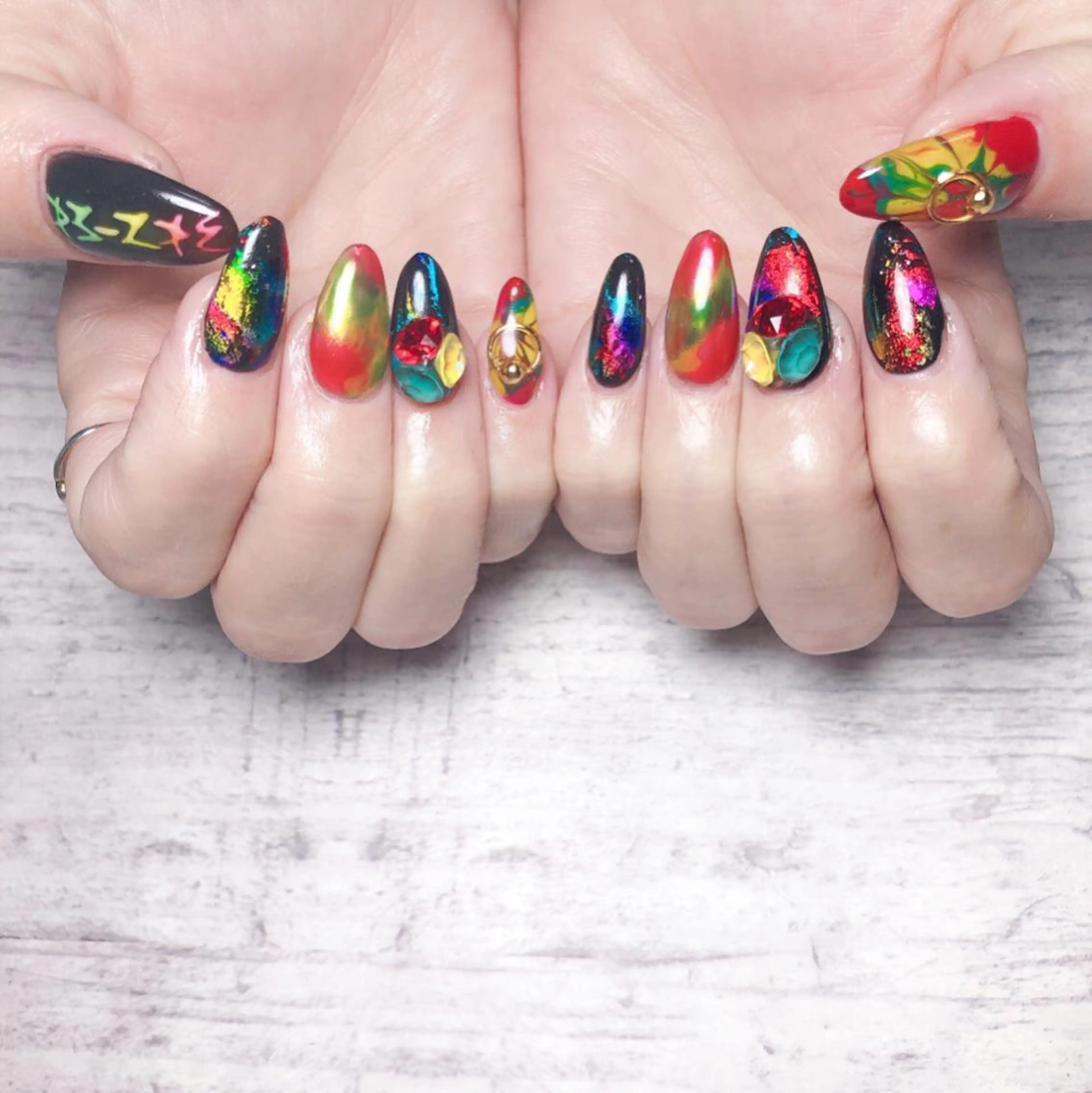 ネイル 個室ネイルサロンDolly  Girl〜ドーリーガール〜所属・DollyGirl KYOKOのネイルデザイン