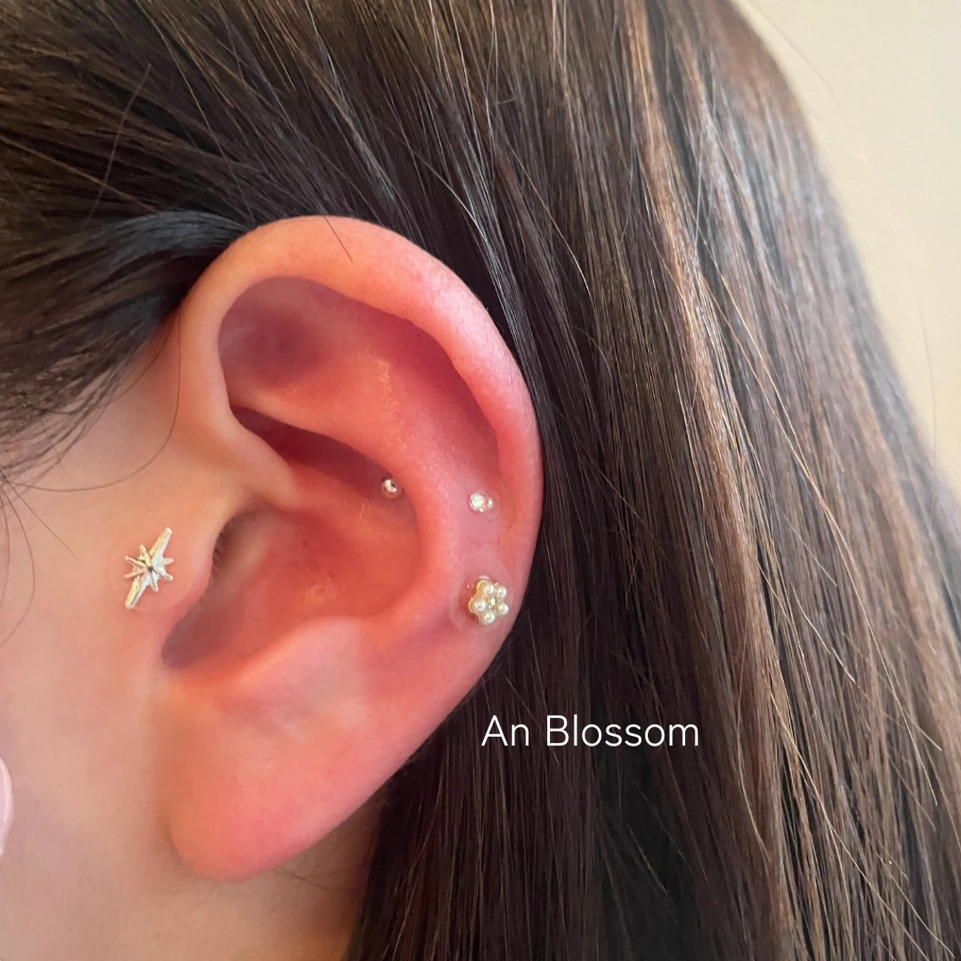 ✨耳ツボジュエリー(両耳10粒)×脳疲労を整えるドライヘッドスパ💆♀️☁️💆♂️60分の写真