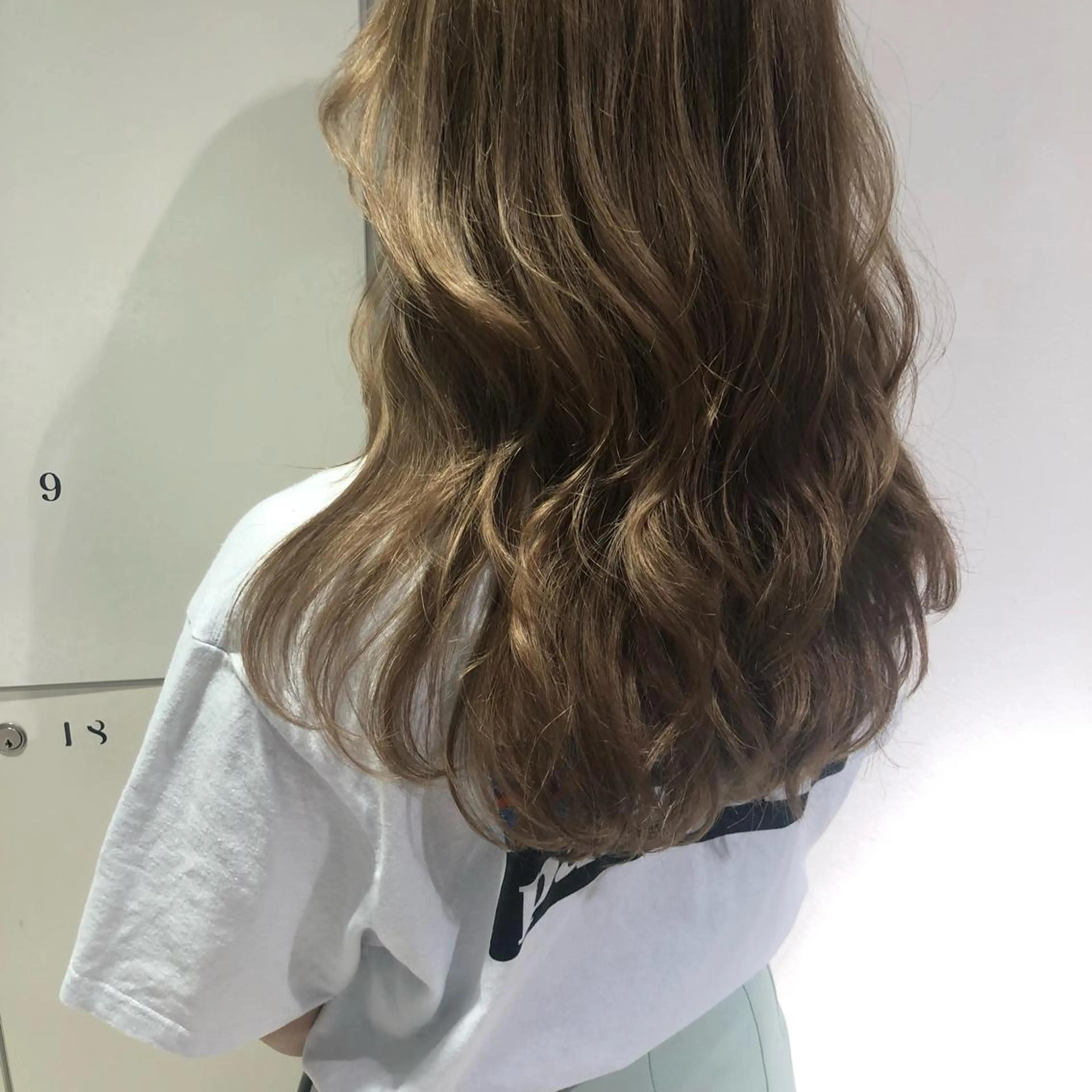 【💕✨minimo限定クーポン✨💕】Wカラー（ブリーチ1回+フルカラー）+カット→12000円の写真