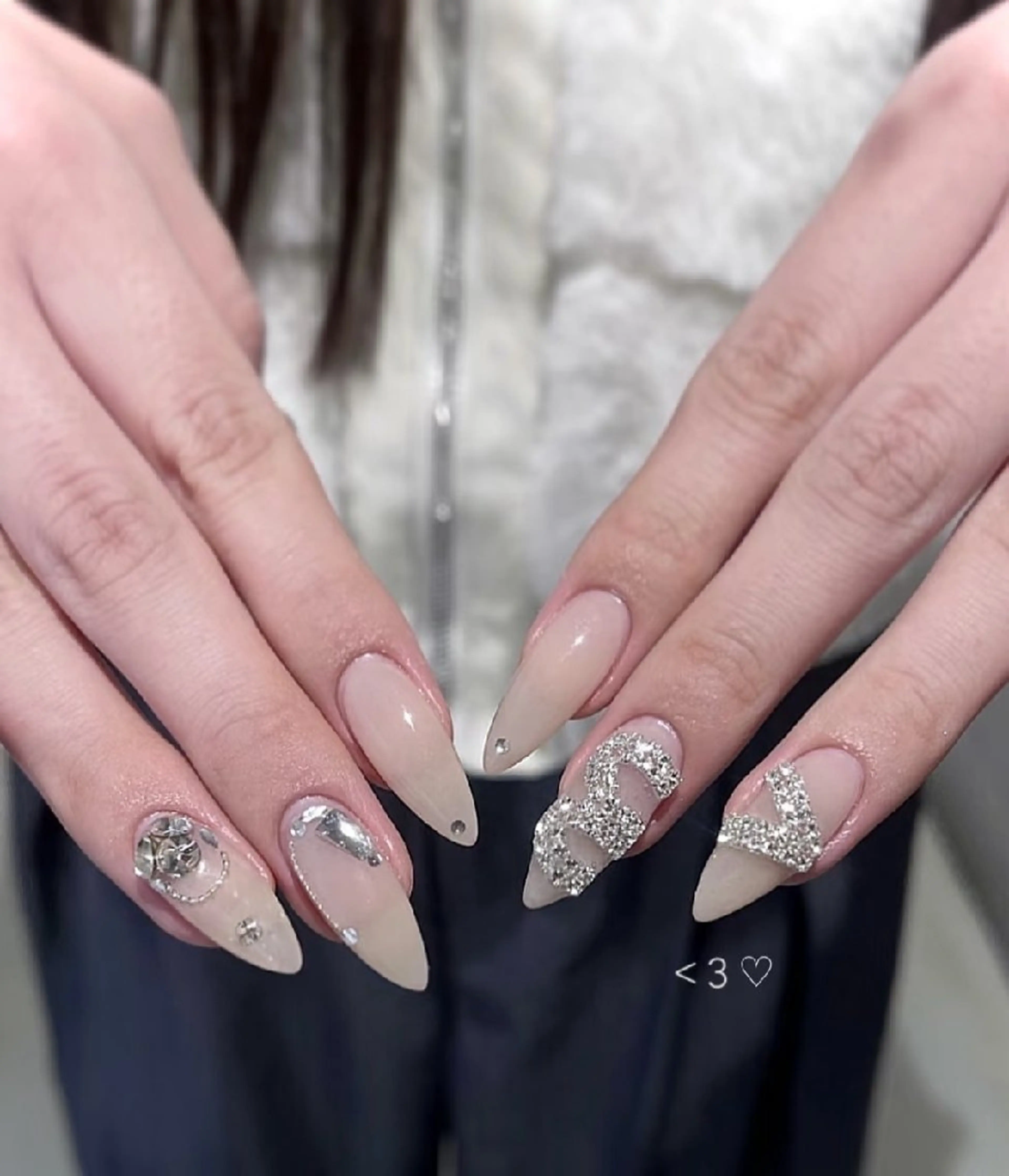 ネイル チークネイル フレンチネイル ジェルネイル ガーリー キラキラネイル ハンドネイル UM Nail Salonのネイルデザイン