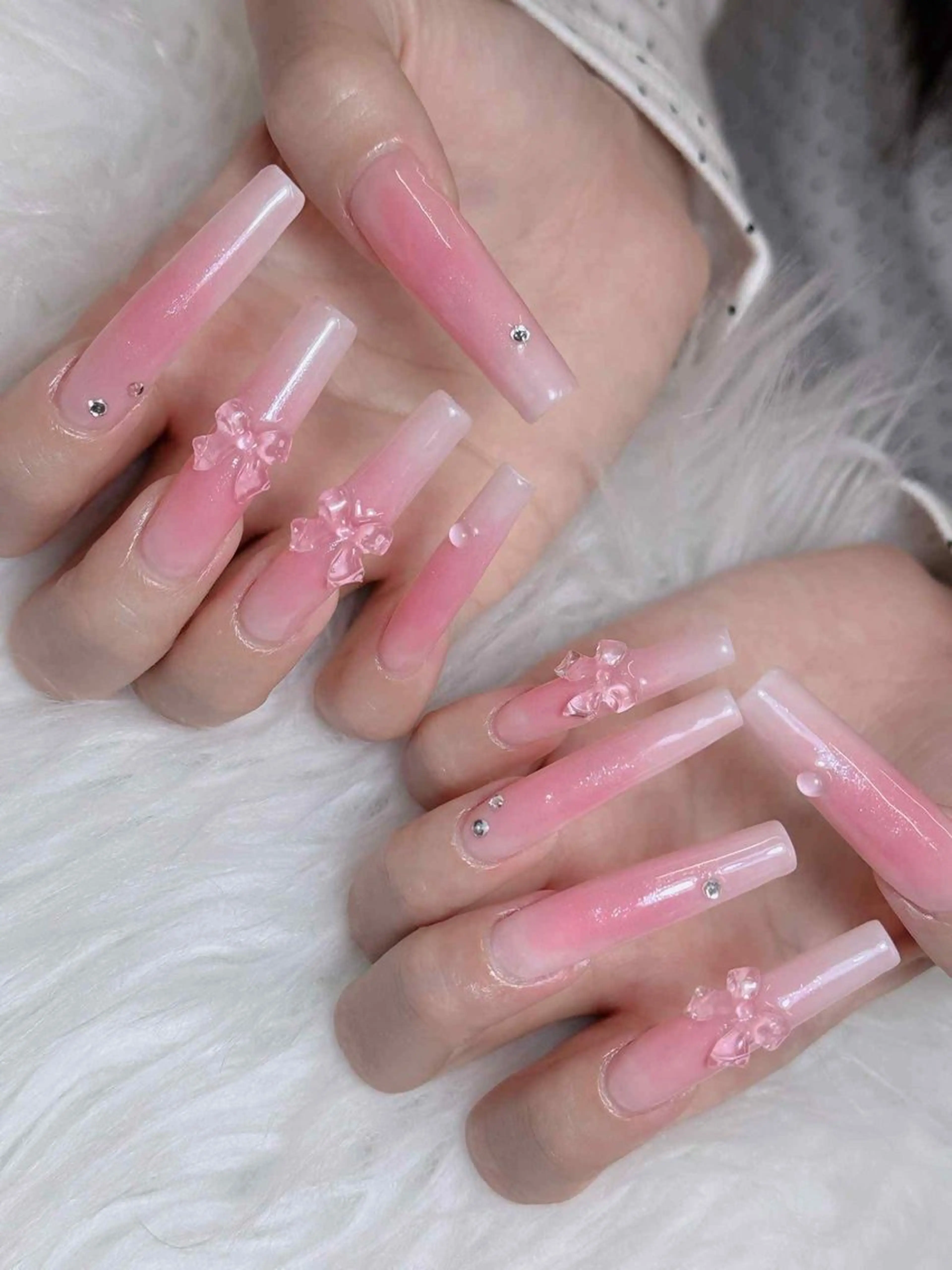 ネイル オーロラネイル チークネイル フットネイル フレンチネイル 韓国ネイル ハンドネイル Lumi Nailのネイルデザイン