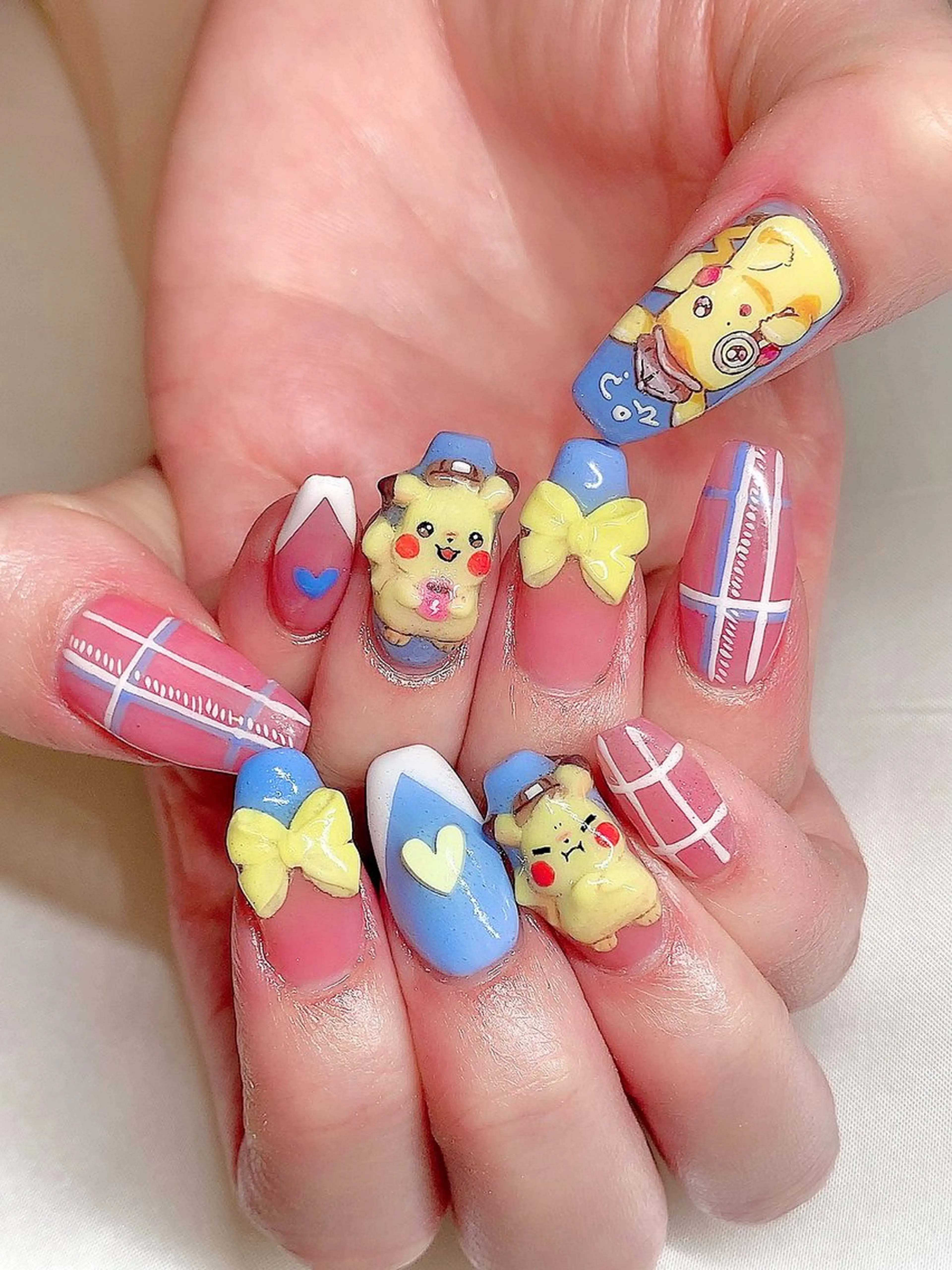 ネイル アートネイル キラキラネイル 韓国ネイル 持ち込み ストーンネイル シェアサロンLei.g(レイジー)所属・3Dアートネイル💗 都築レナのネイルデザイン