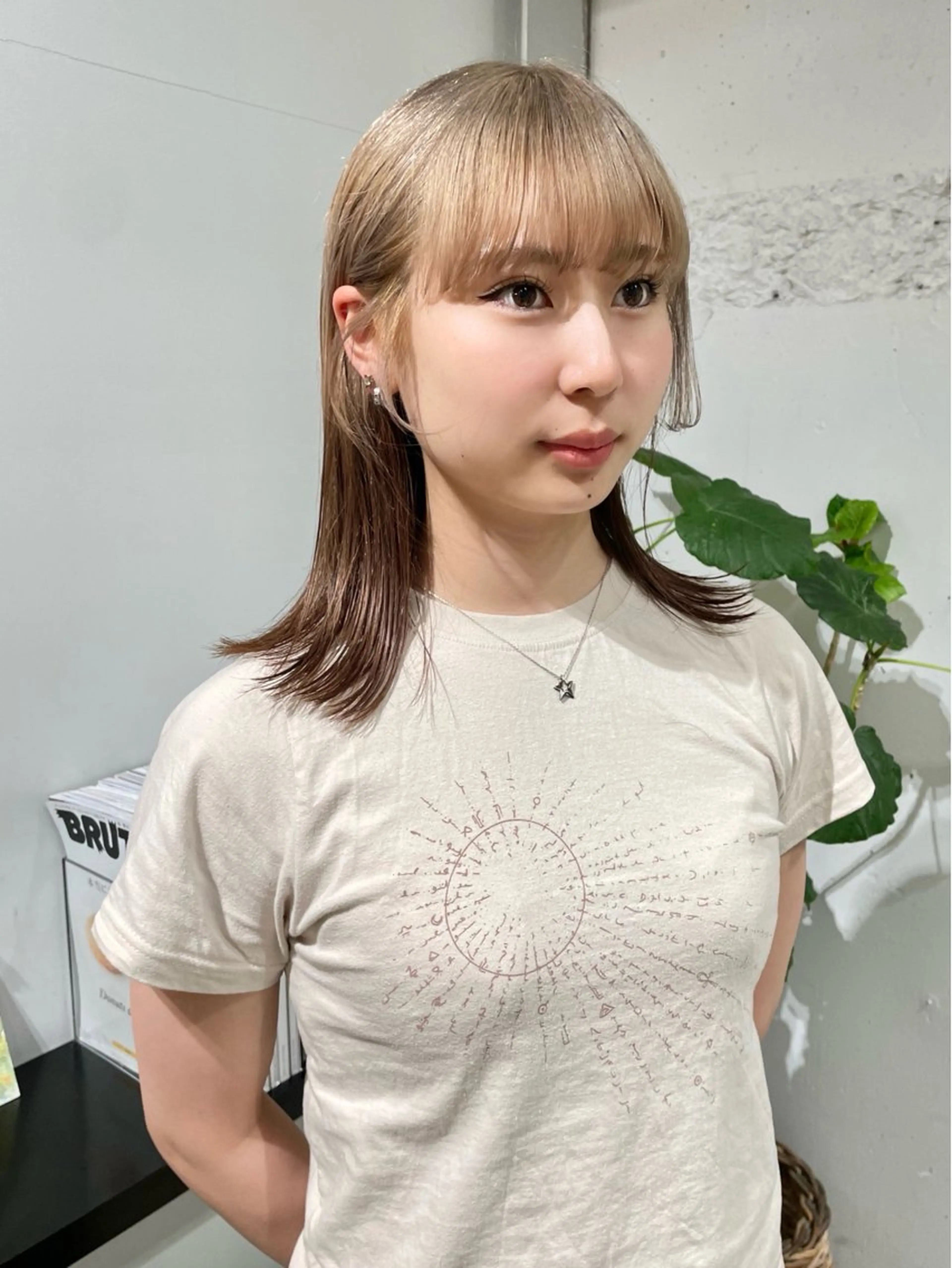 セミロング カラー デザインカラー ウルフ/似合わせ レイヤー/RIHOのヘアスタイル