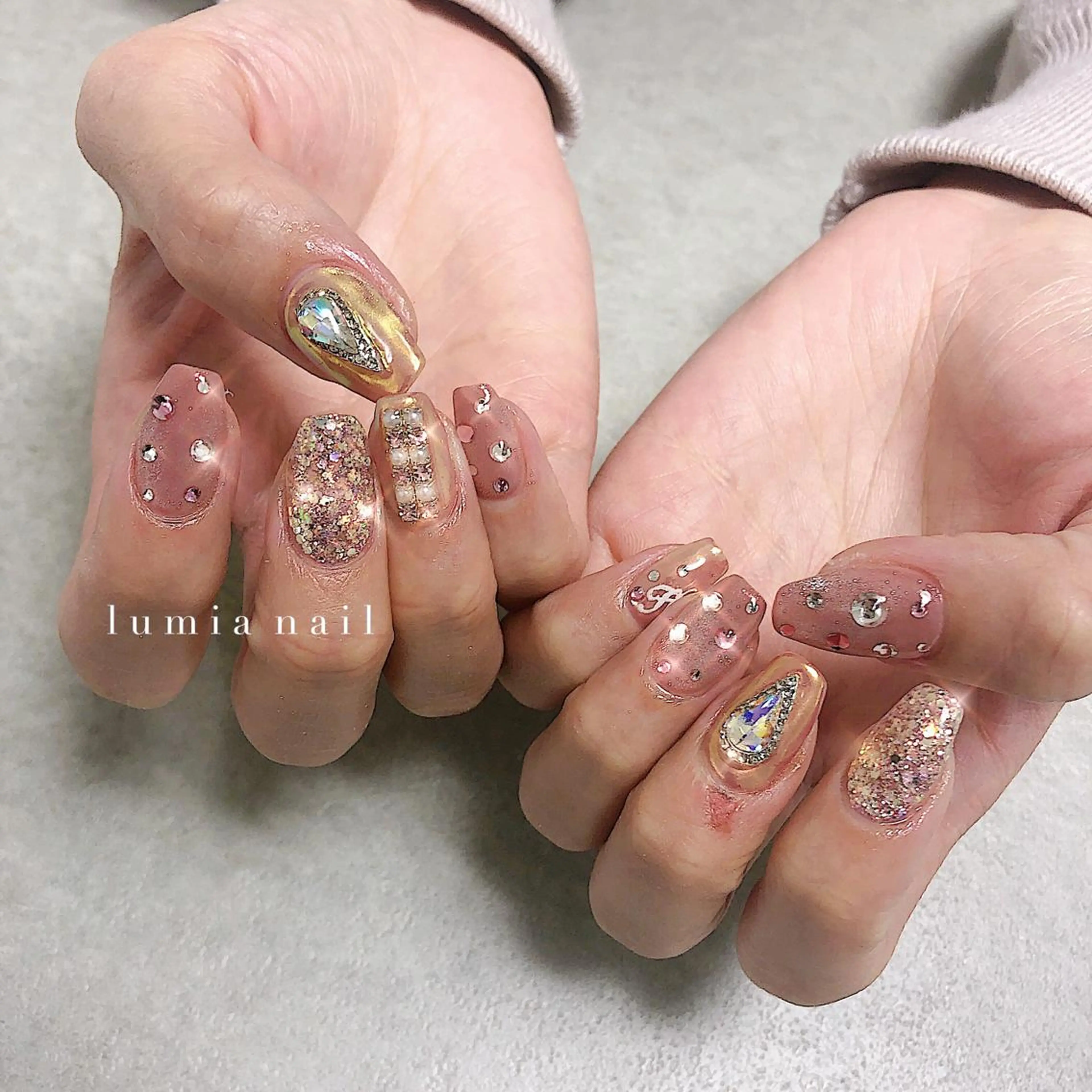 ネイル Rine 放出 (リネ)のネイルデザイン