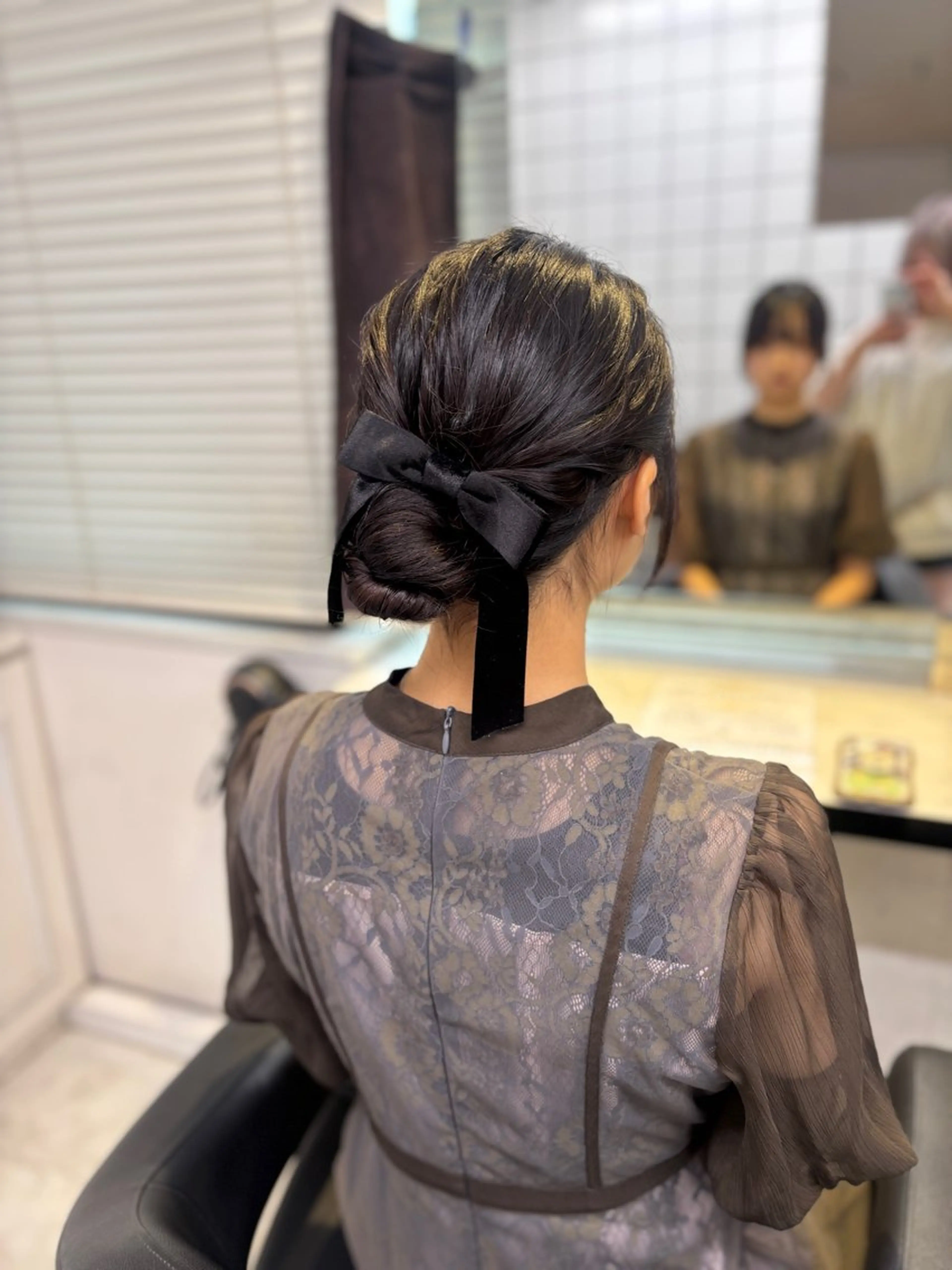 ミディアム ヘアアレンジ ヘアセット 💙ハイトーン韓国風 色白ヘア💙manaのヘアスタイル