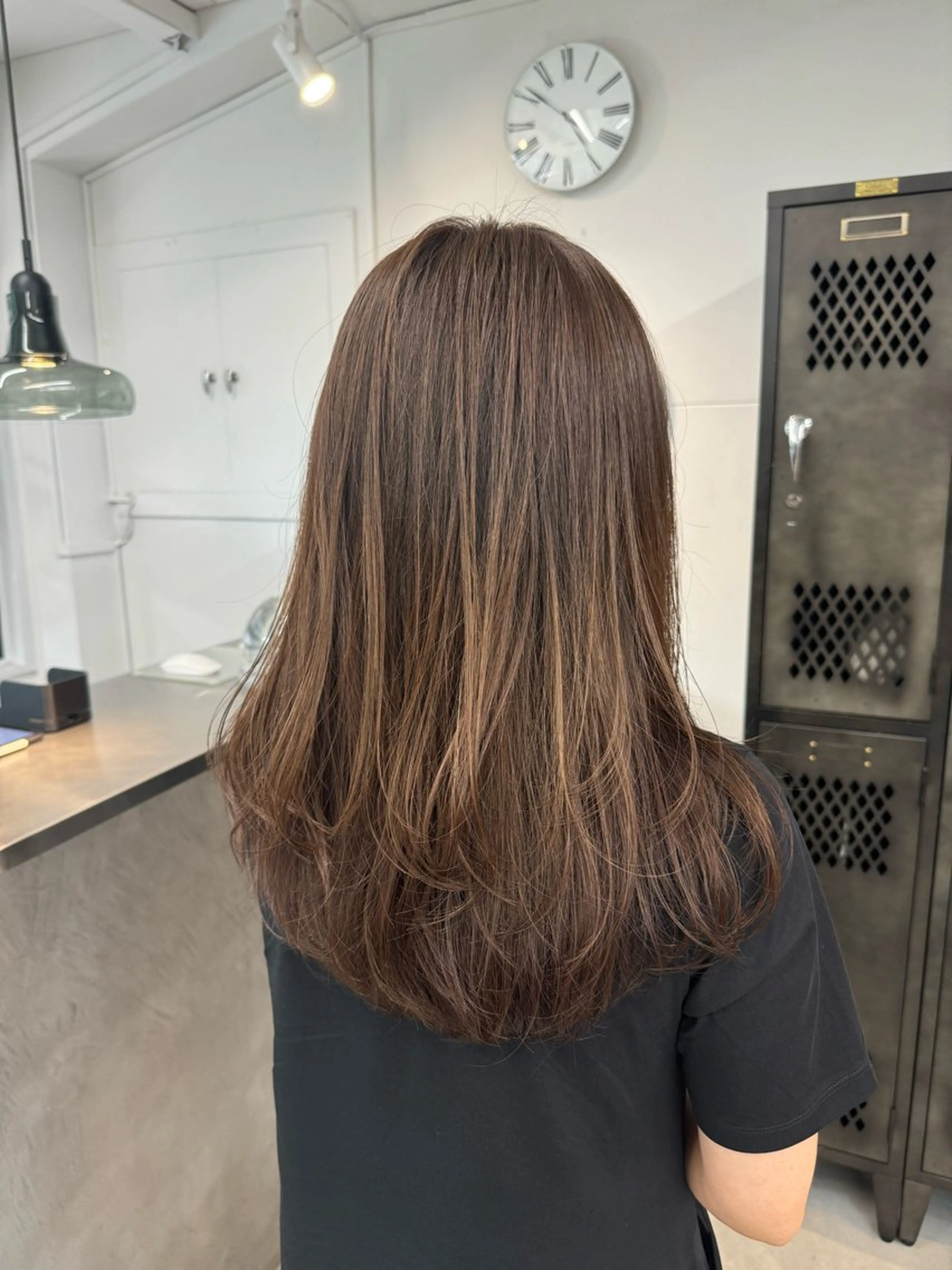 ミディアム カット INORI /フェイスレイヤーのヘアスタイル