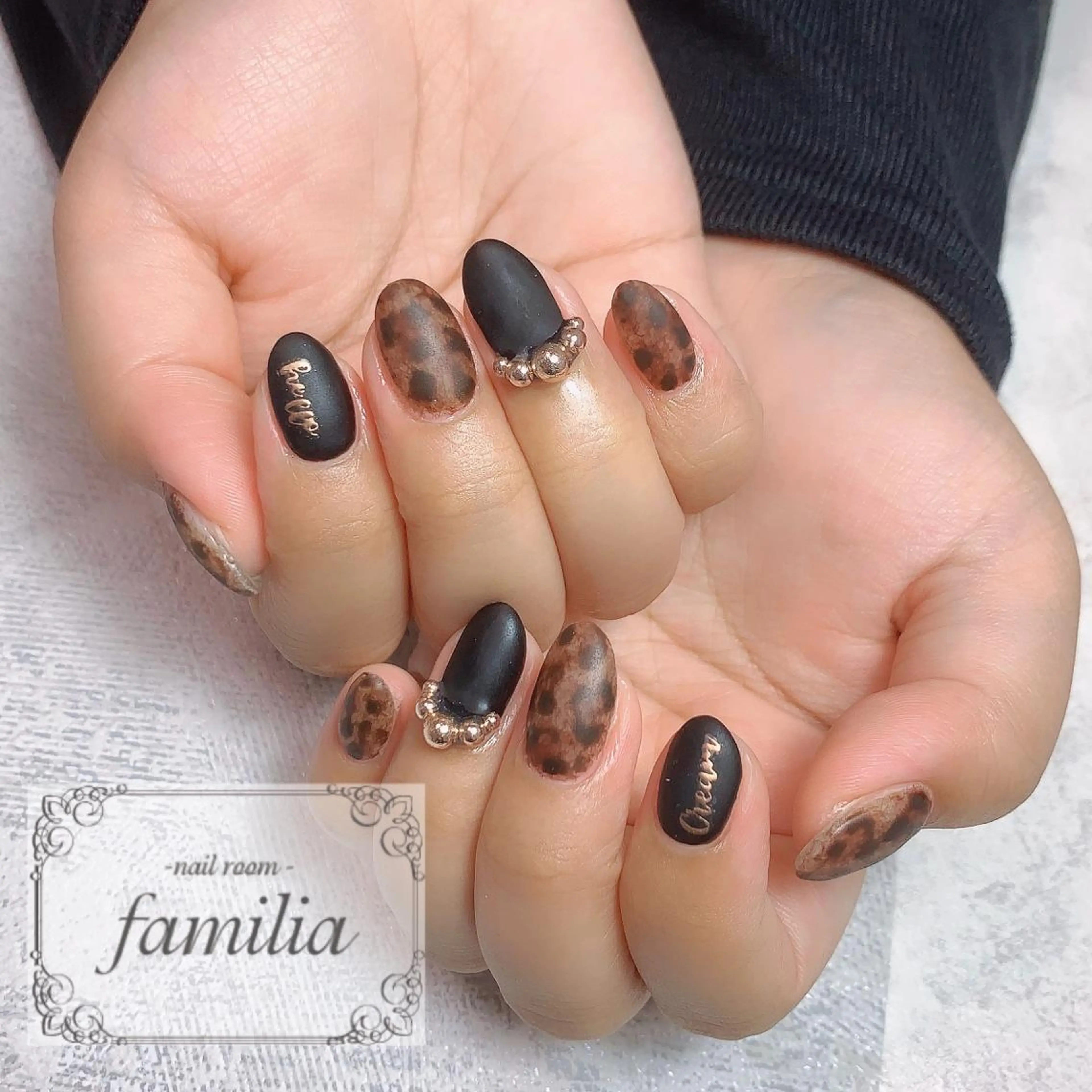 ネイル アニマル柄 -nailroom- familiaのネイルデザイン