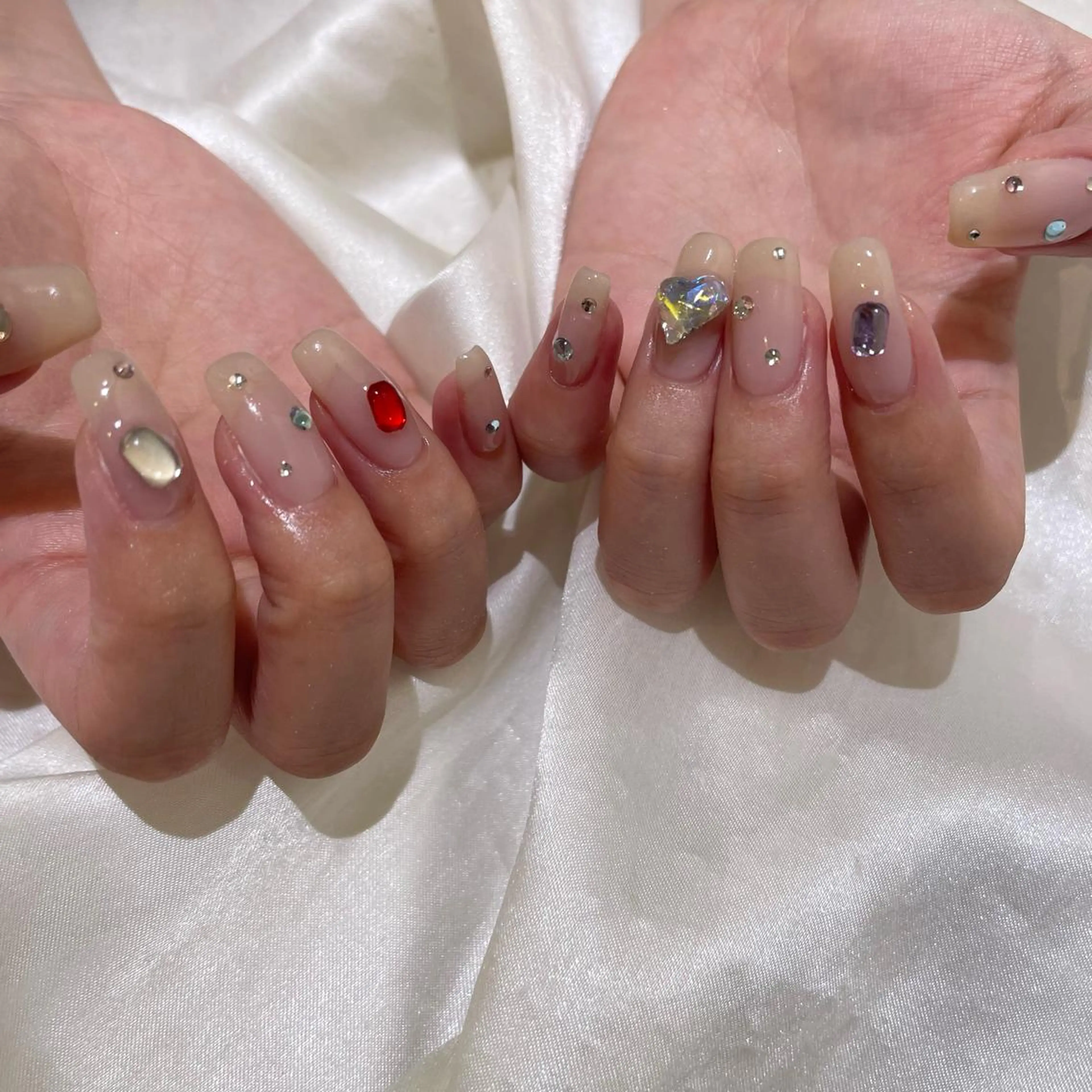 ネイル ガーリー 韓国ネイル マグネットネイル ミラーネイル ニュアンスネイル classic 新横浜所属・山田 暉のネイルデザイン