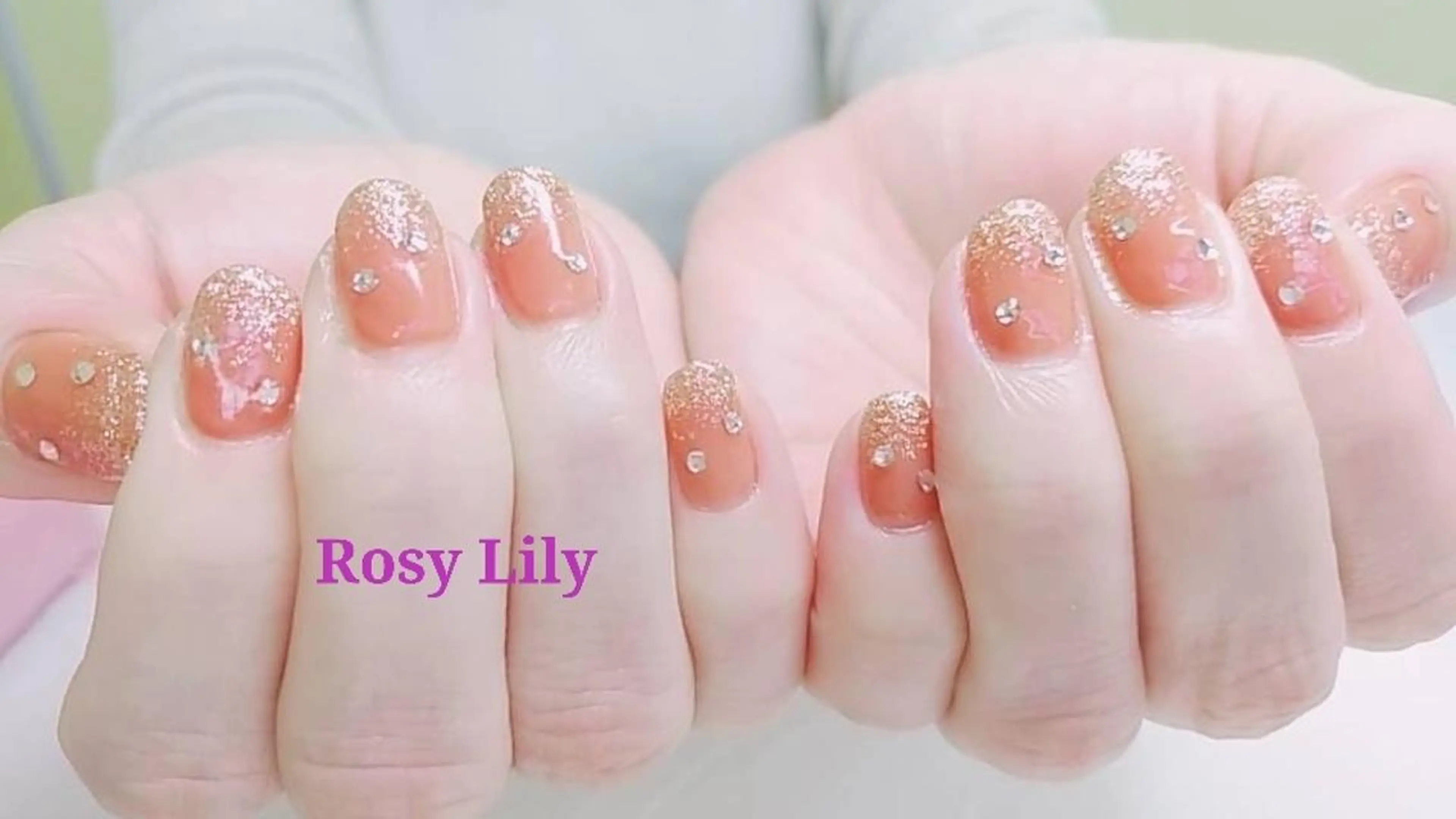 ネイル ストーンネイル ハンドネイル ハンドケア プライベートサロン RosyLily所属・プライベートサロン Rosy Lilyのネイルデザイン