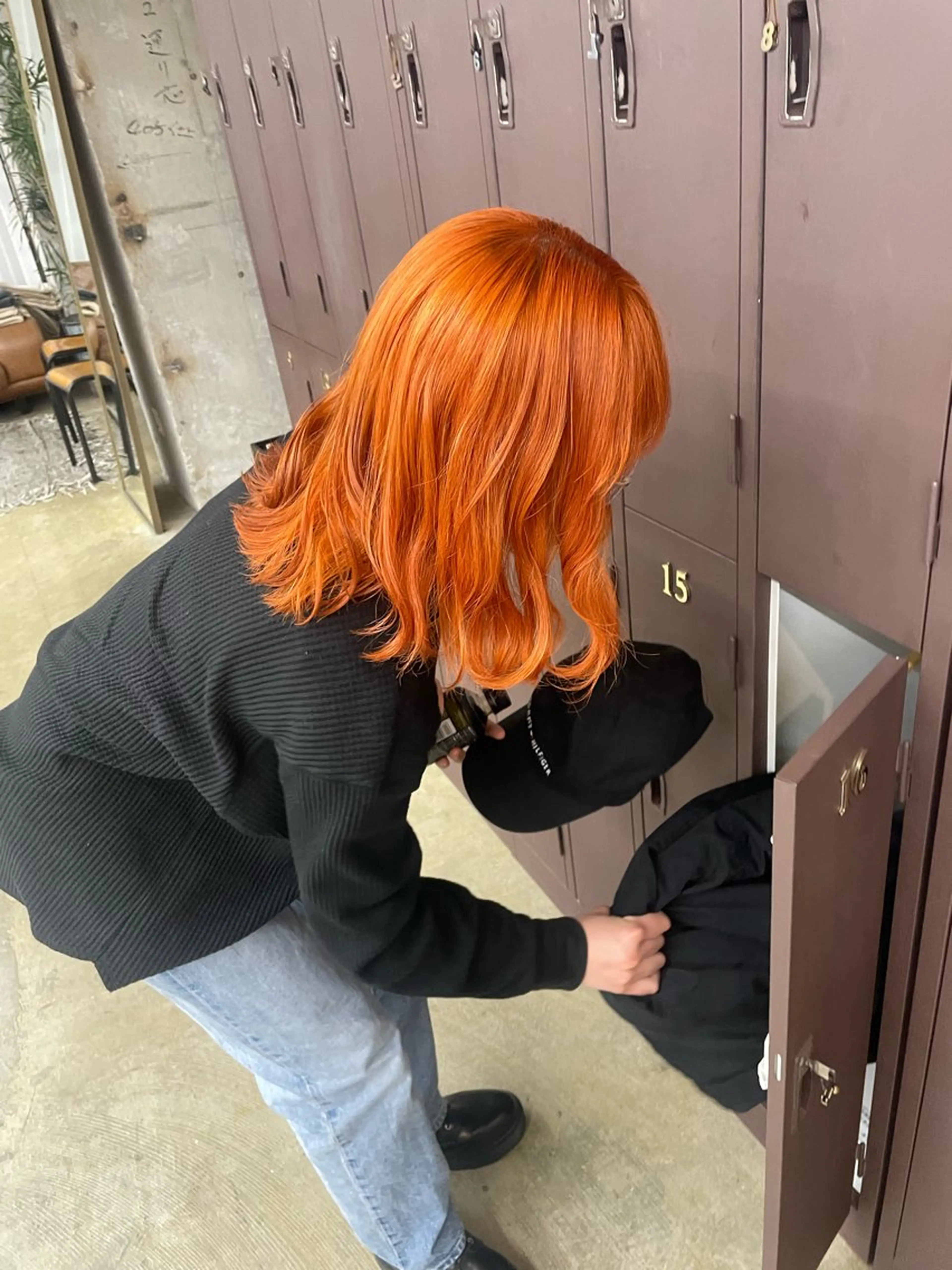 ミディアム 鈴木瑛里／ブロンド ベージュ／男女のヘアスタイル